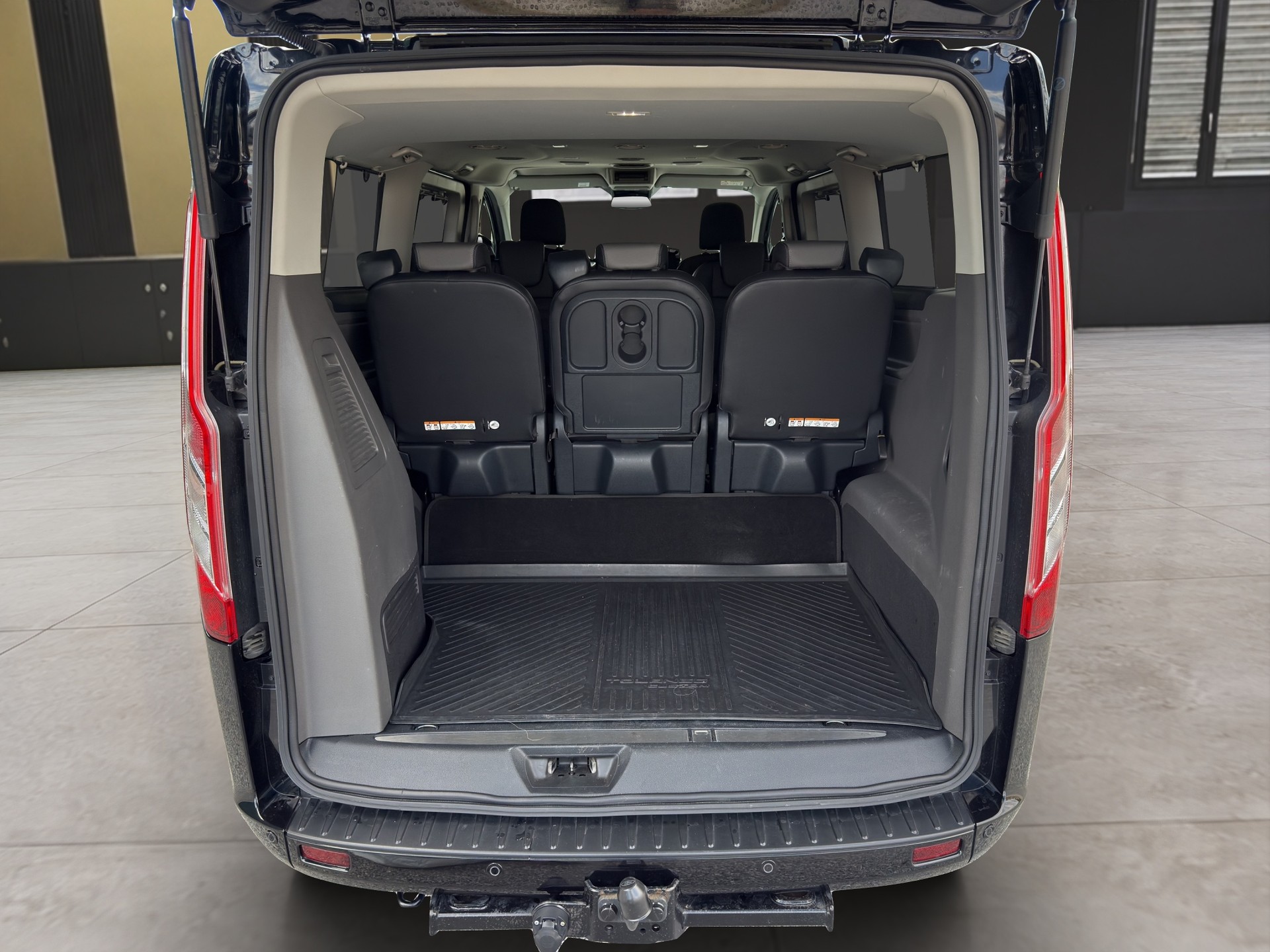 FORD Tourneo Custom 320 L2H1 Titanium X A-image-14