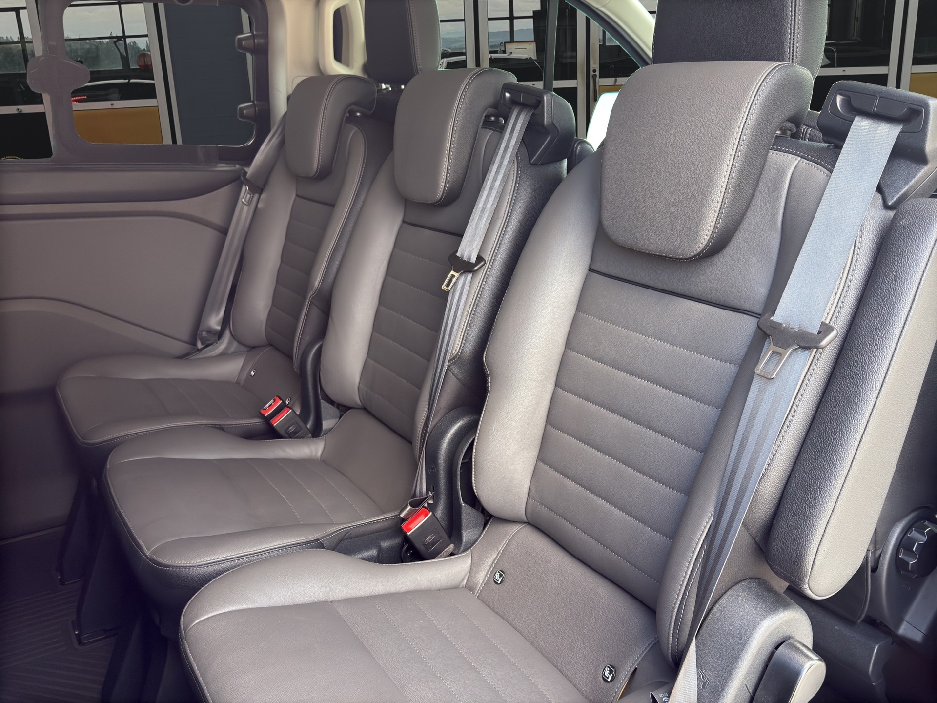 FORD Tourneo Custom 320 L2H1 Titanium X A-image-13