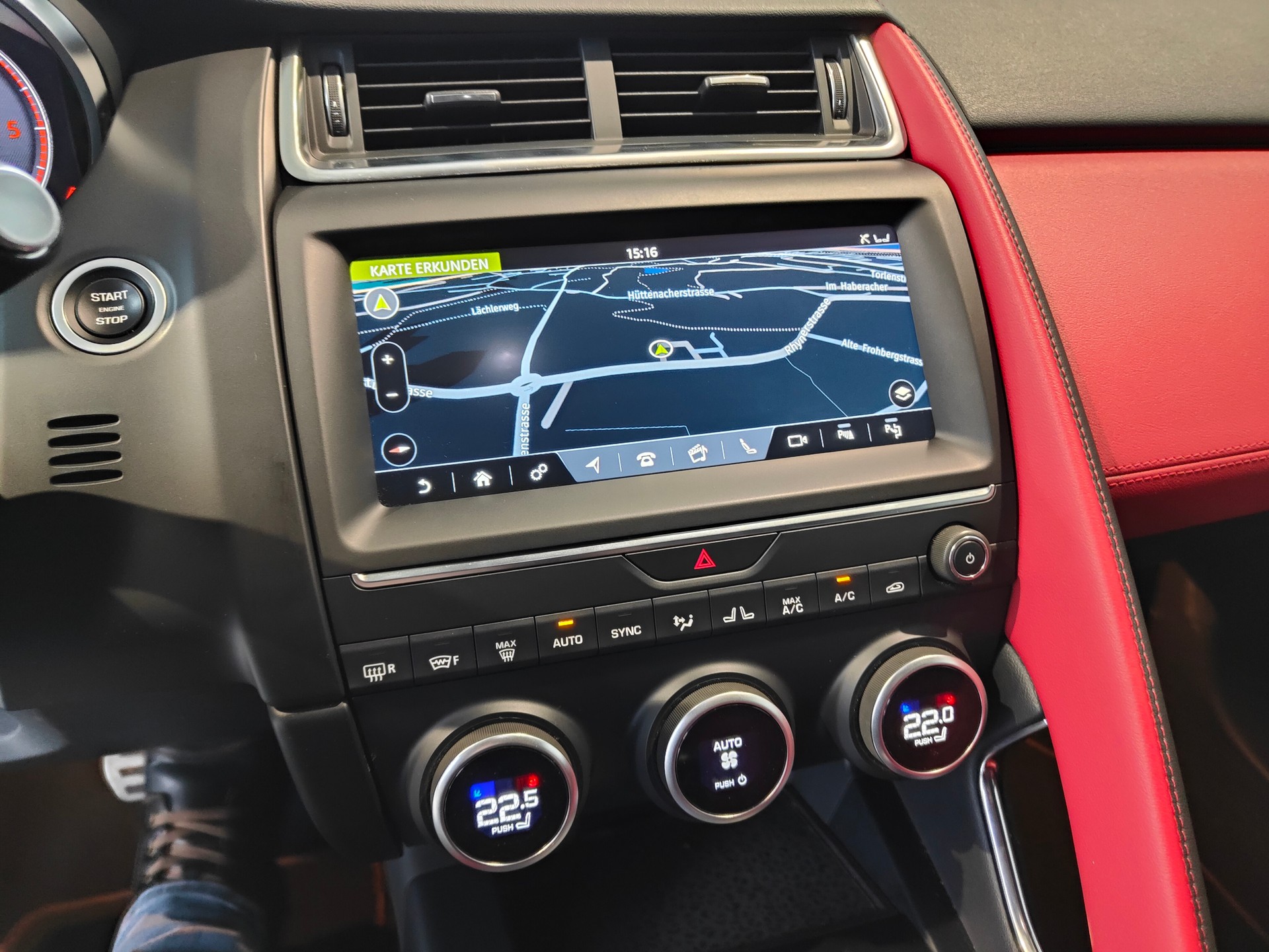 JAGUAR E-Pace 2.0d D240 R-Dynamic SE AWD Automatik-image-9