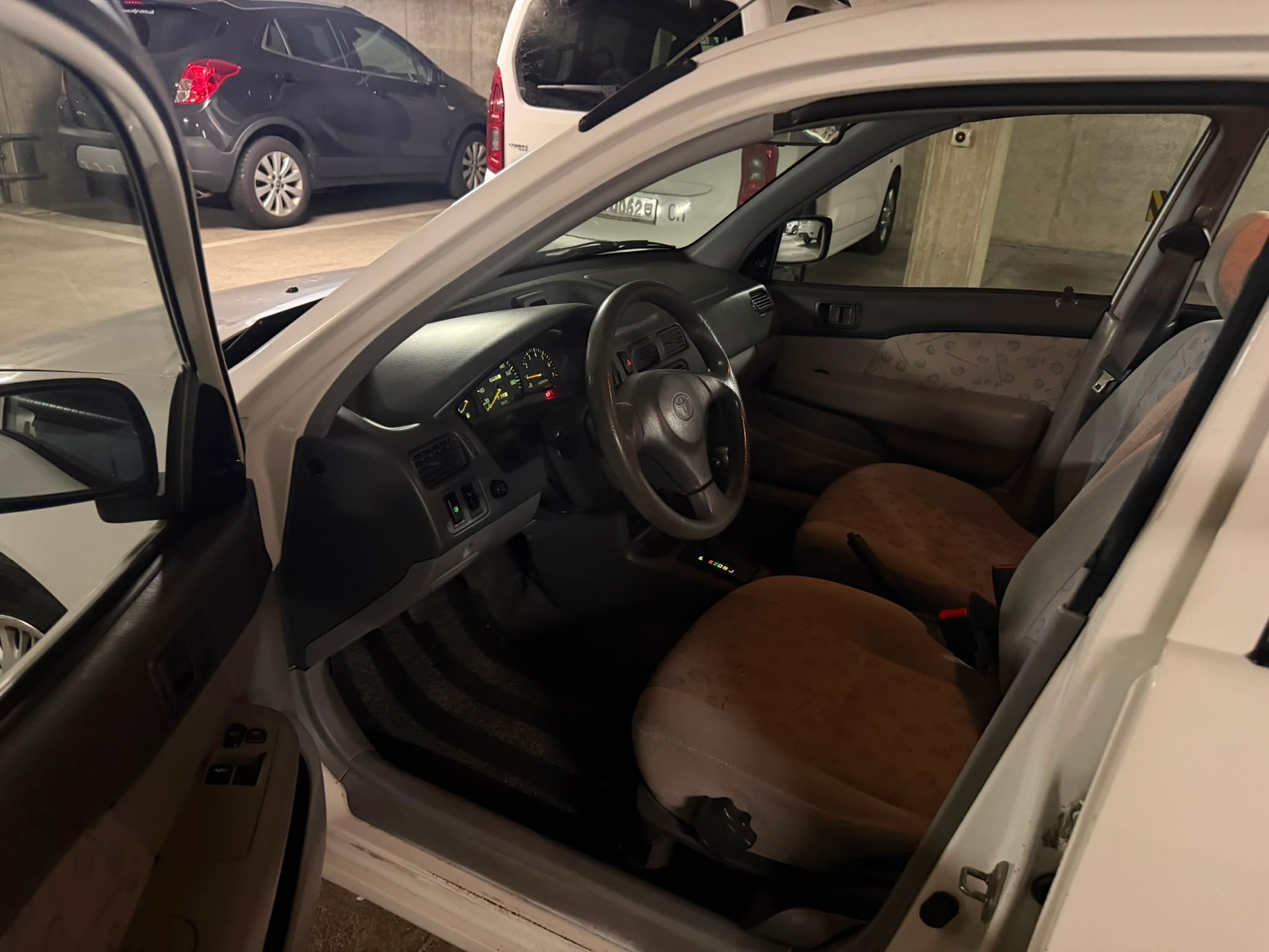 TOYOTA Starlet 1.3-image-4