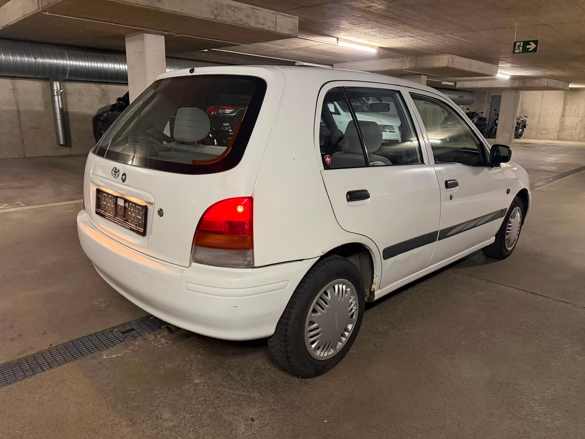 TOYOTA Starlet 1.3-image-3