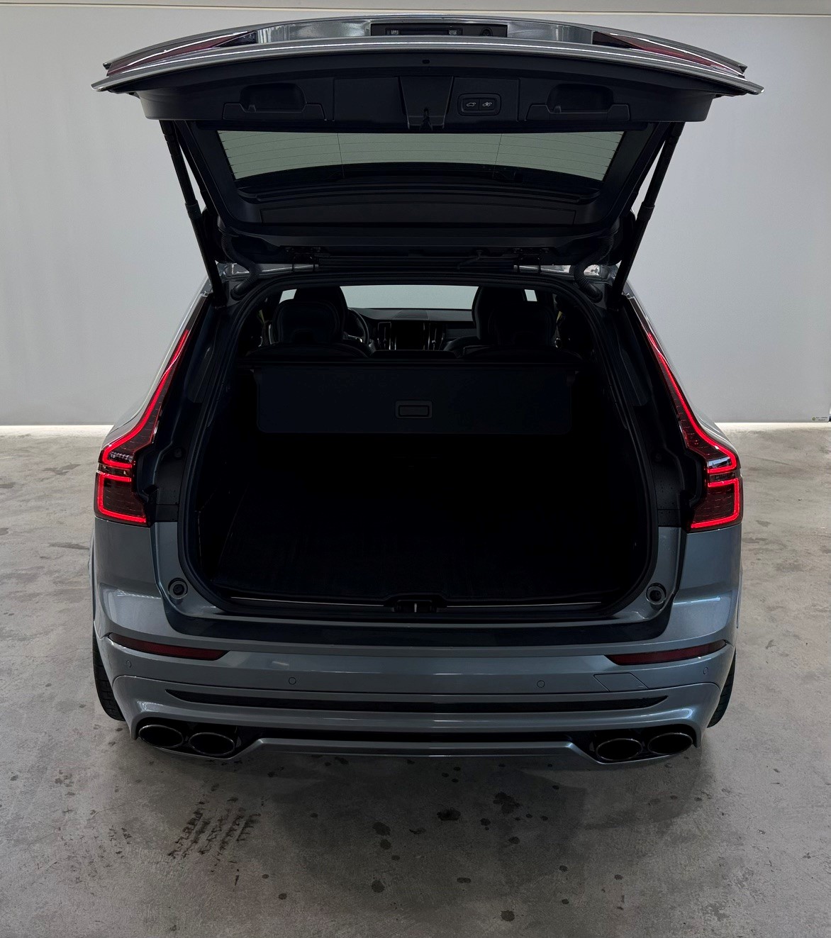 VOLVO XC60 2.0 T8 TE Polestar eAWD-image-11