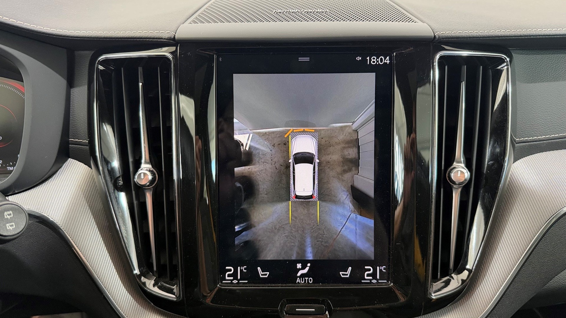 VOLVO XC60 2.0 T8 TE Polestar eAWD-image-10