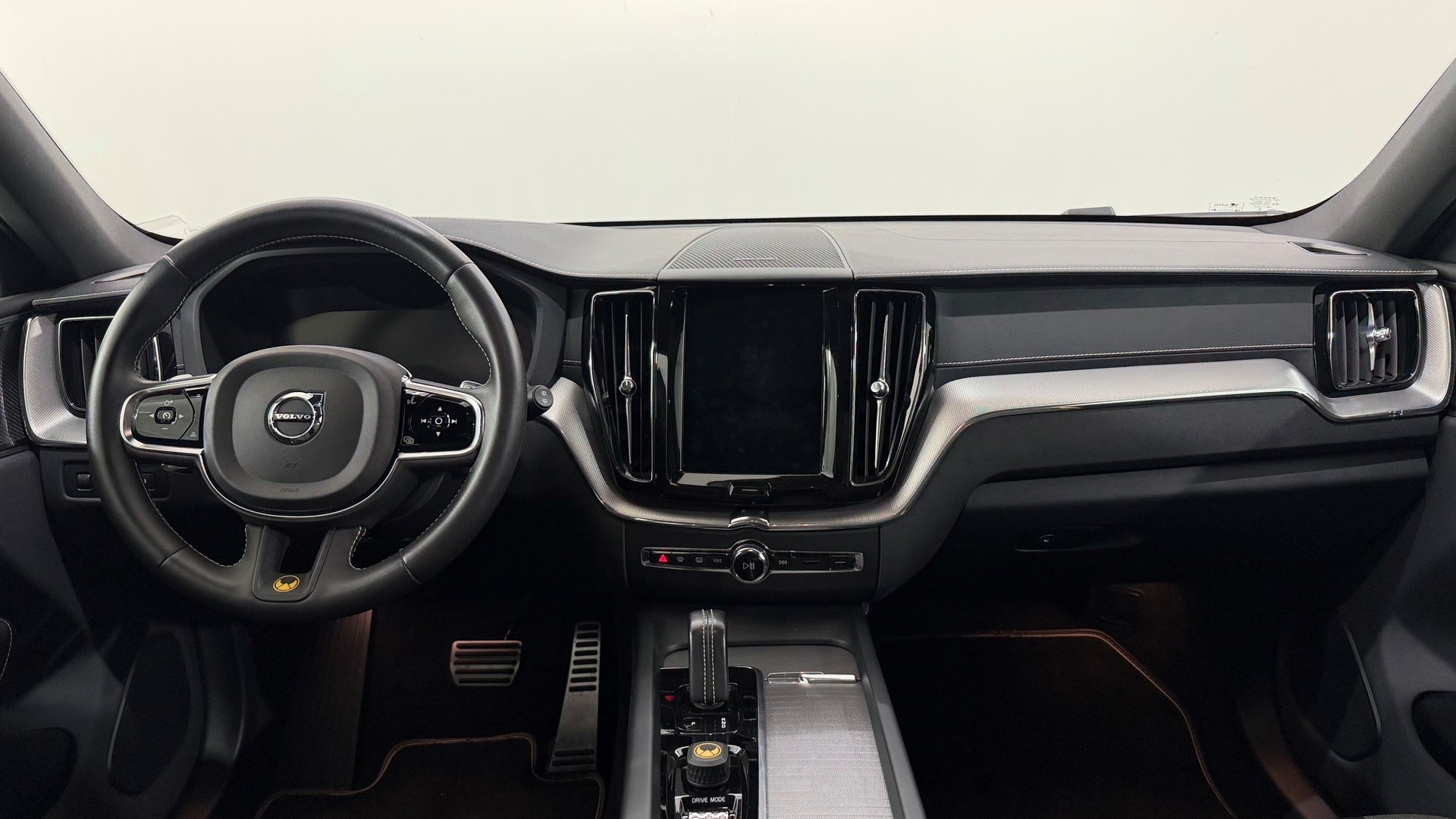 VOLVO XC60 2.0 T8 TE Polestar eAWD-image-4