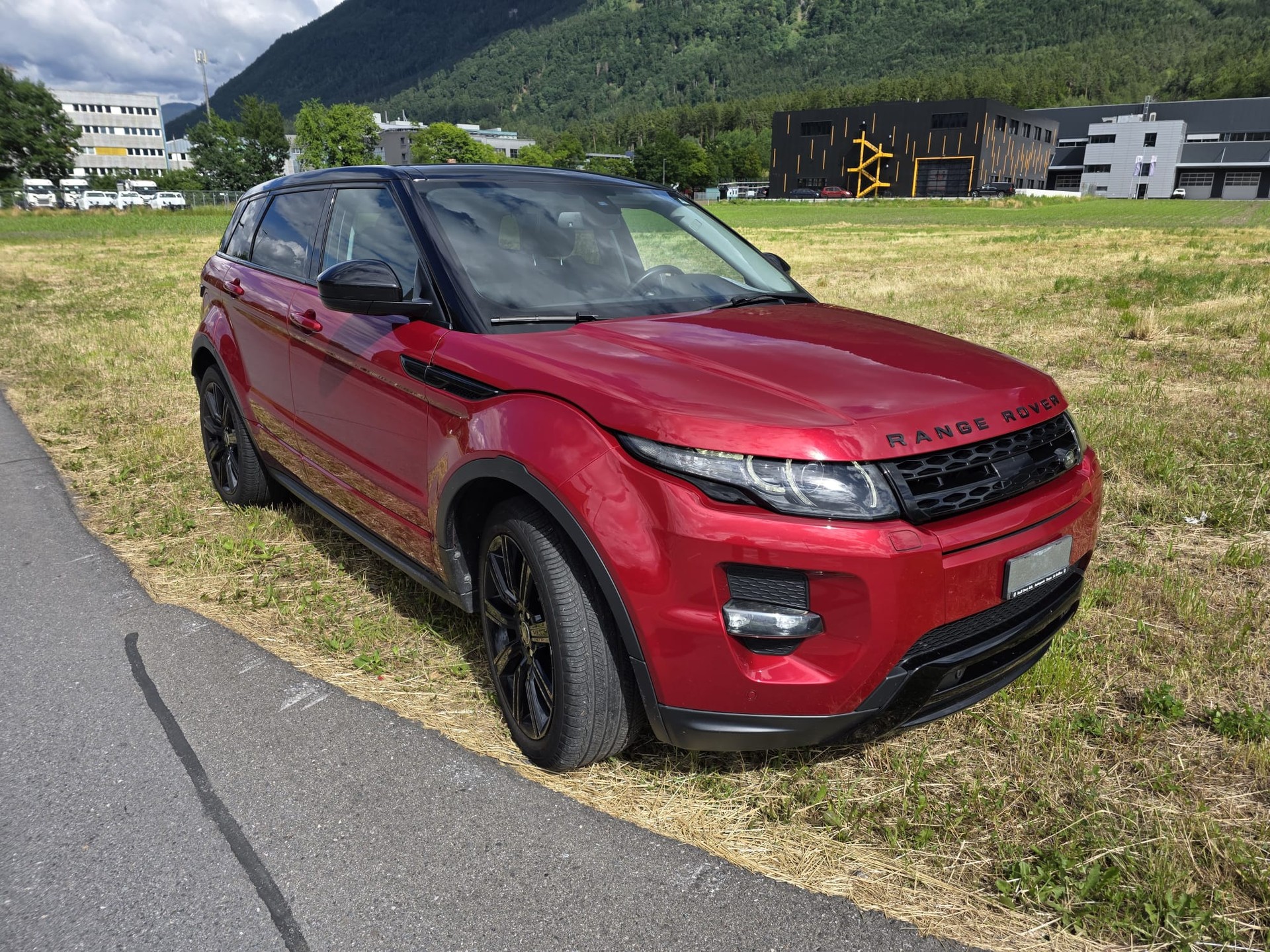LAND ROVER 2.2 SD4 Dynamic-image-1
