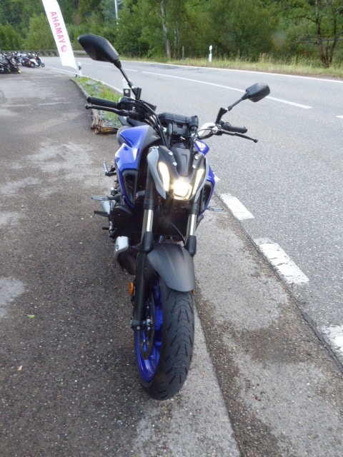 YAMAHA MT-07-showroom-element-1