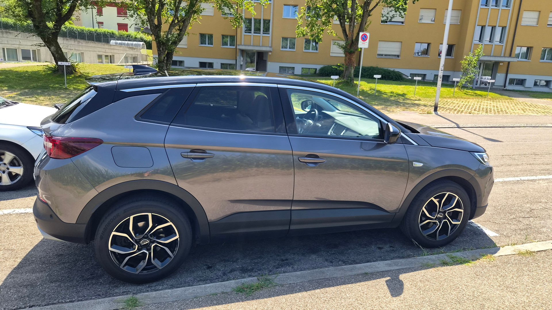 OPEL Grandland X 1.6 TP Ultimate Automatik-image-5