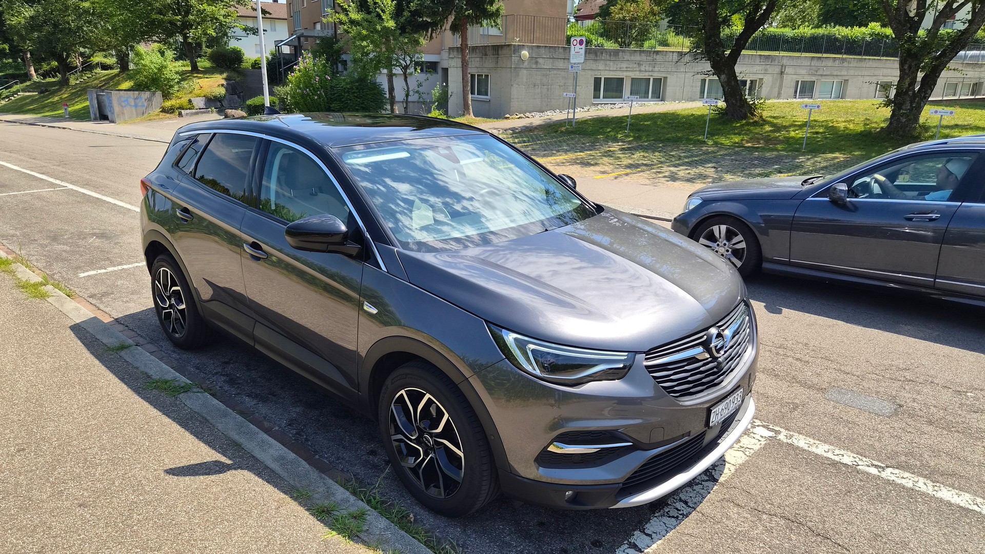 OPEL Grandland X 1.6 TP Ultimate Automatik-image-6