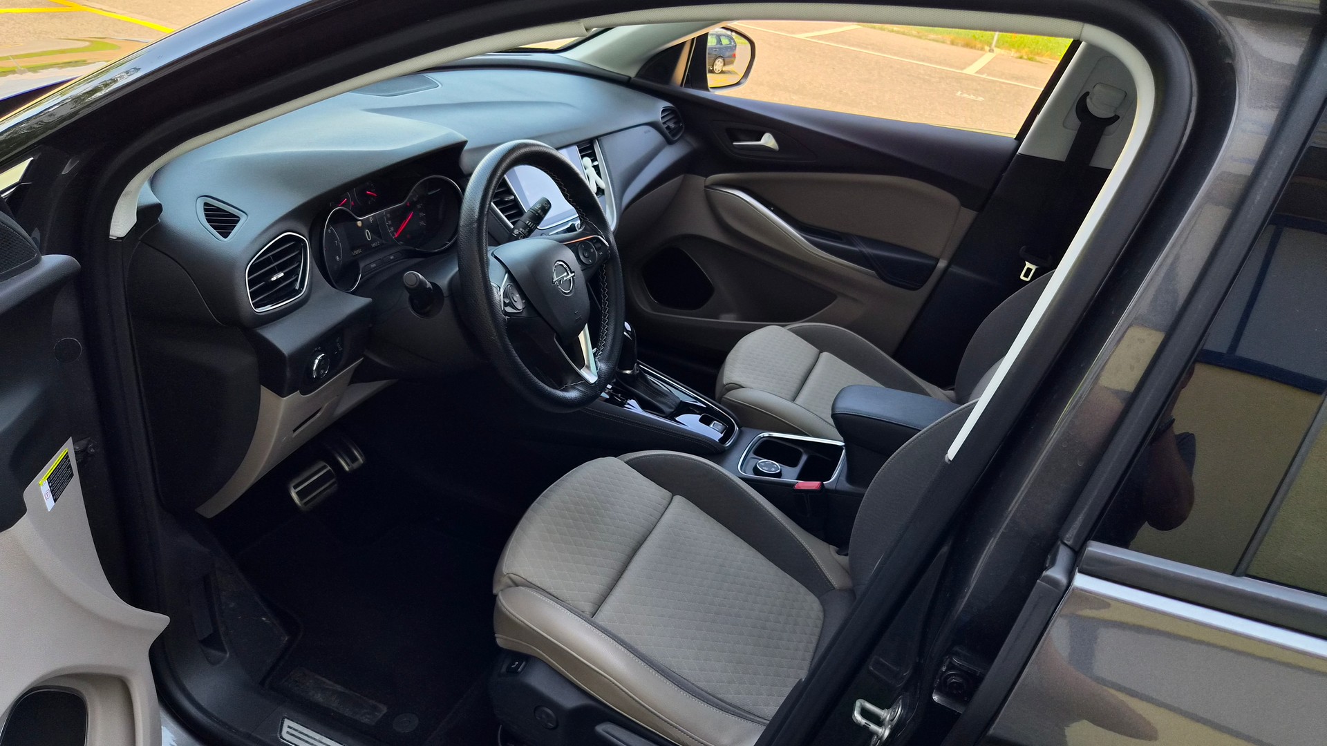 OPEL Grandland X 1.6 TP Ultimate Automatik-image-8