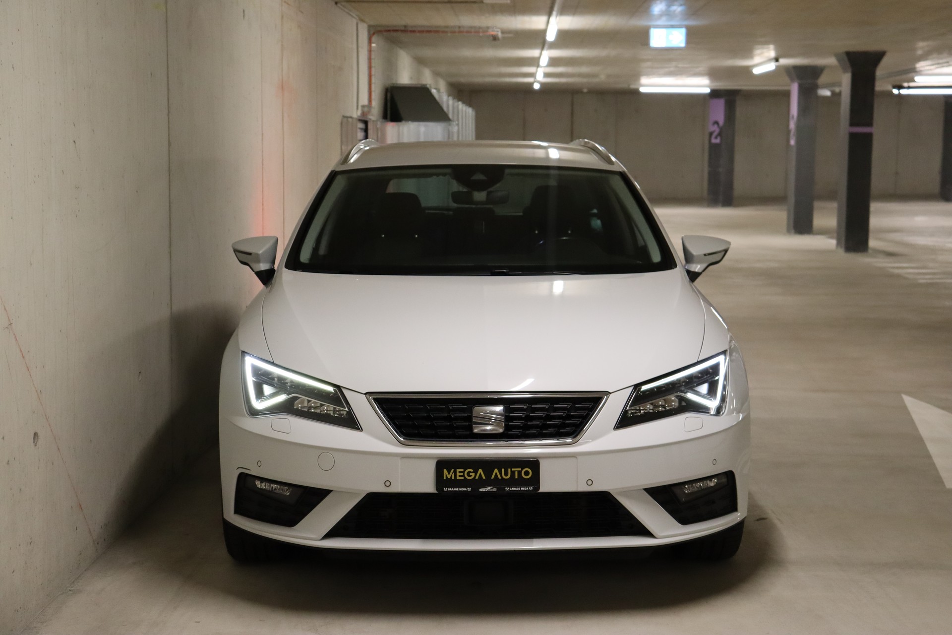 SEAT Leon ST 2.0 TDI CR Style DSG-showroom-element-1