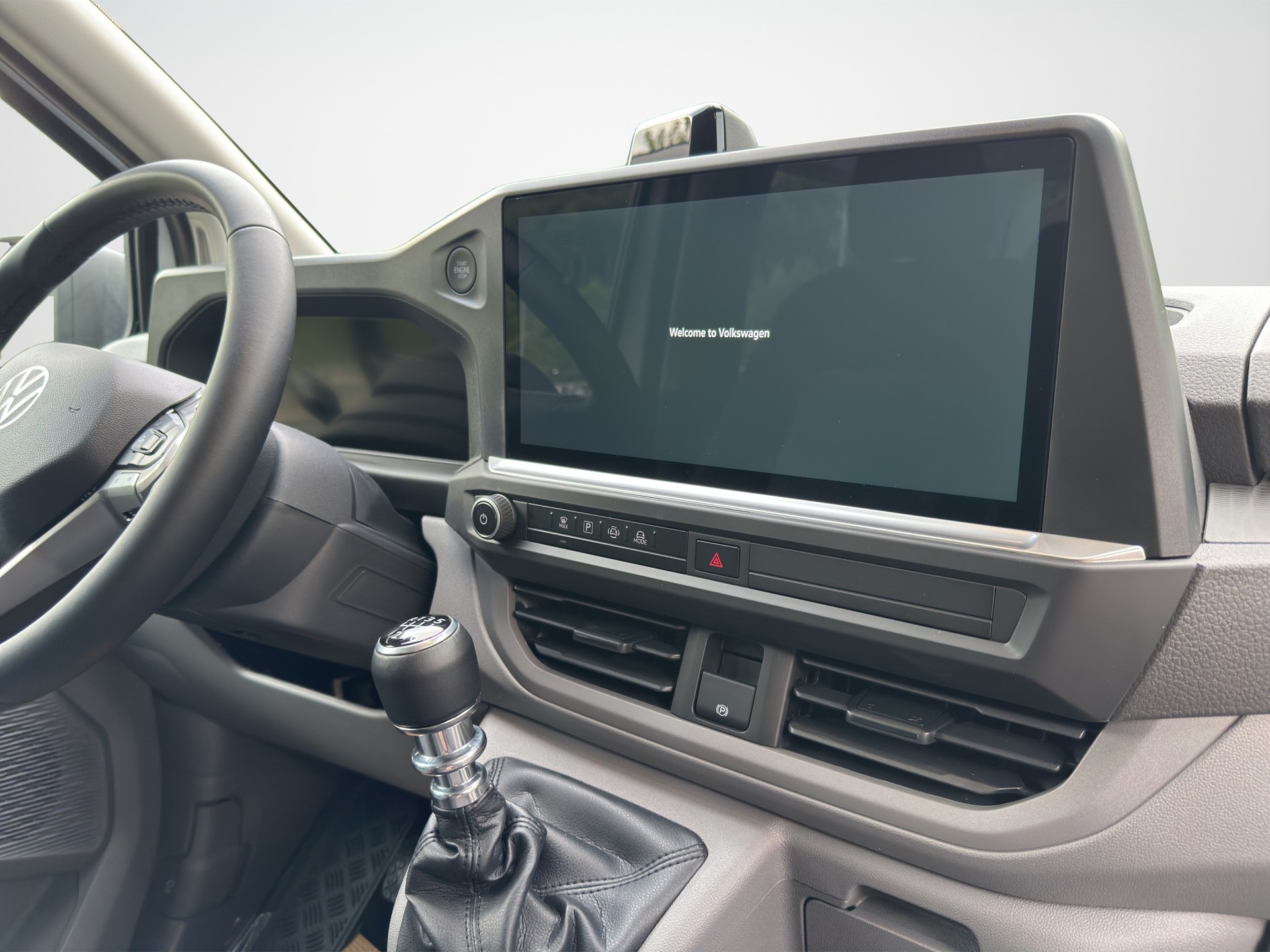 VW Transporter 2.0 TDI-image-12