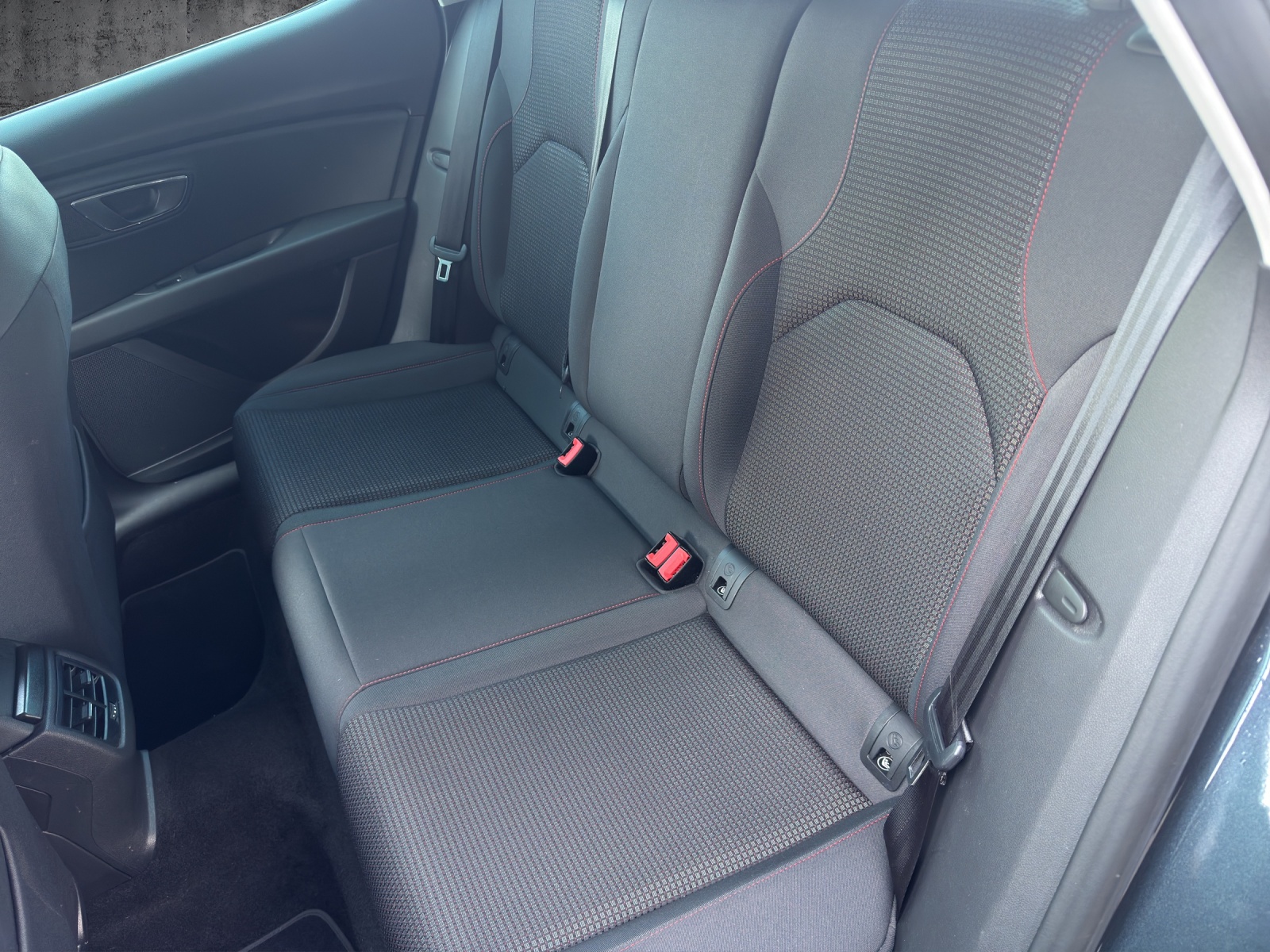 SEAT Leon 1.5 TSI EVO FR ACT FR DSG-image-7
