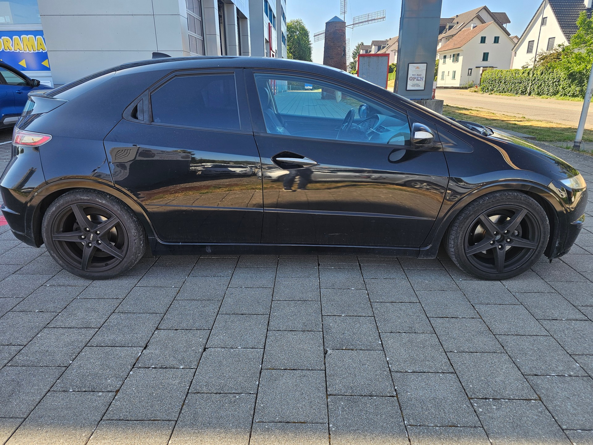 HONDA Civic 1.8i Executive-image-2