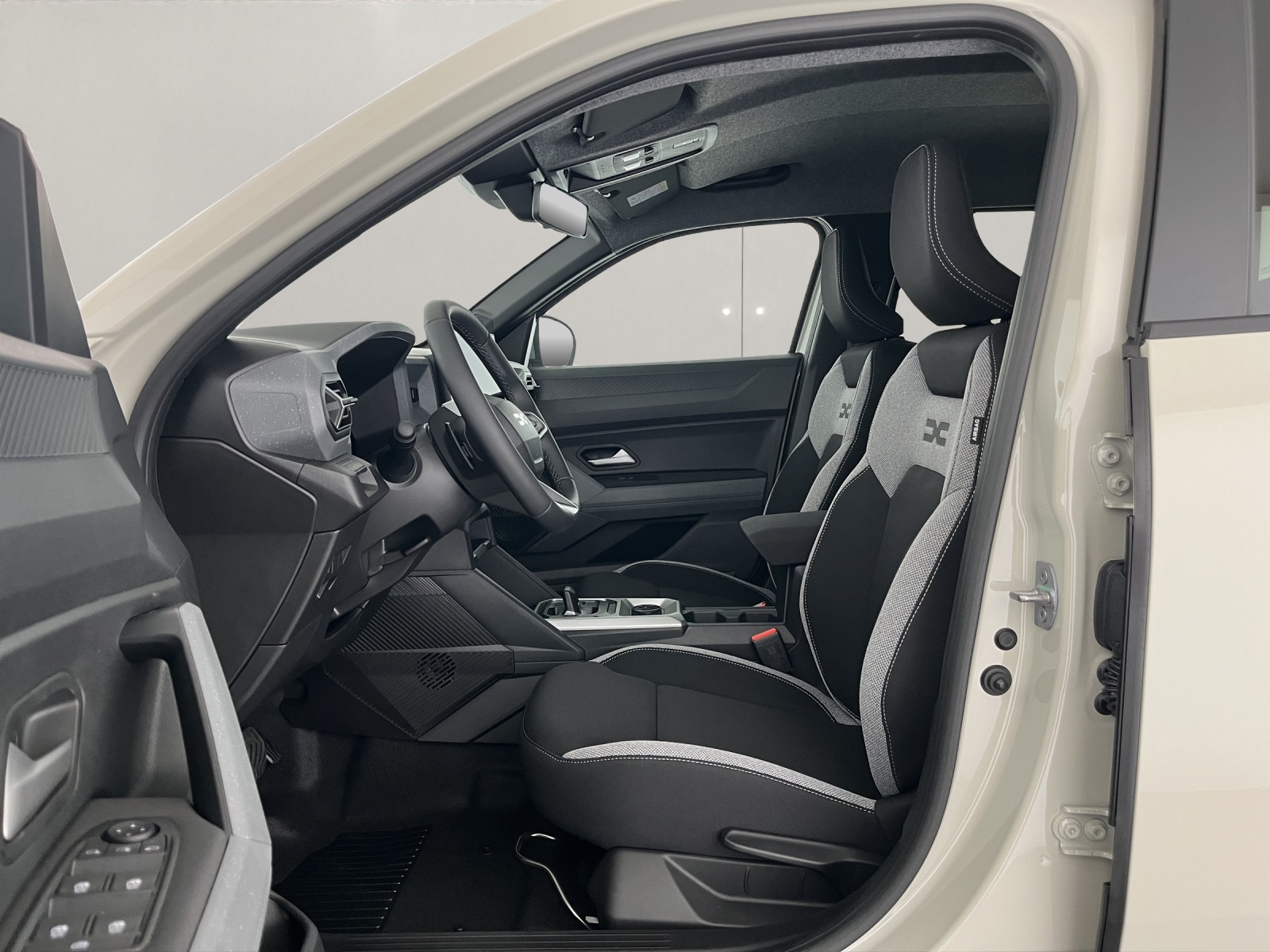 DACIA Duster 1.2 Hybrid Journey 4WD-image-7