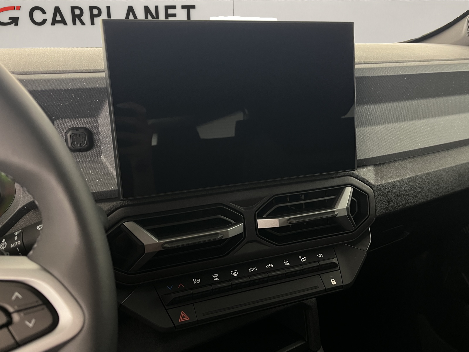 DACIA Duster 1.2 Hybrid Journey 4WD-image-11