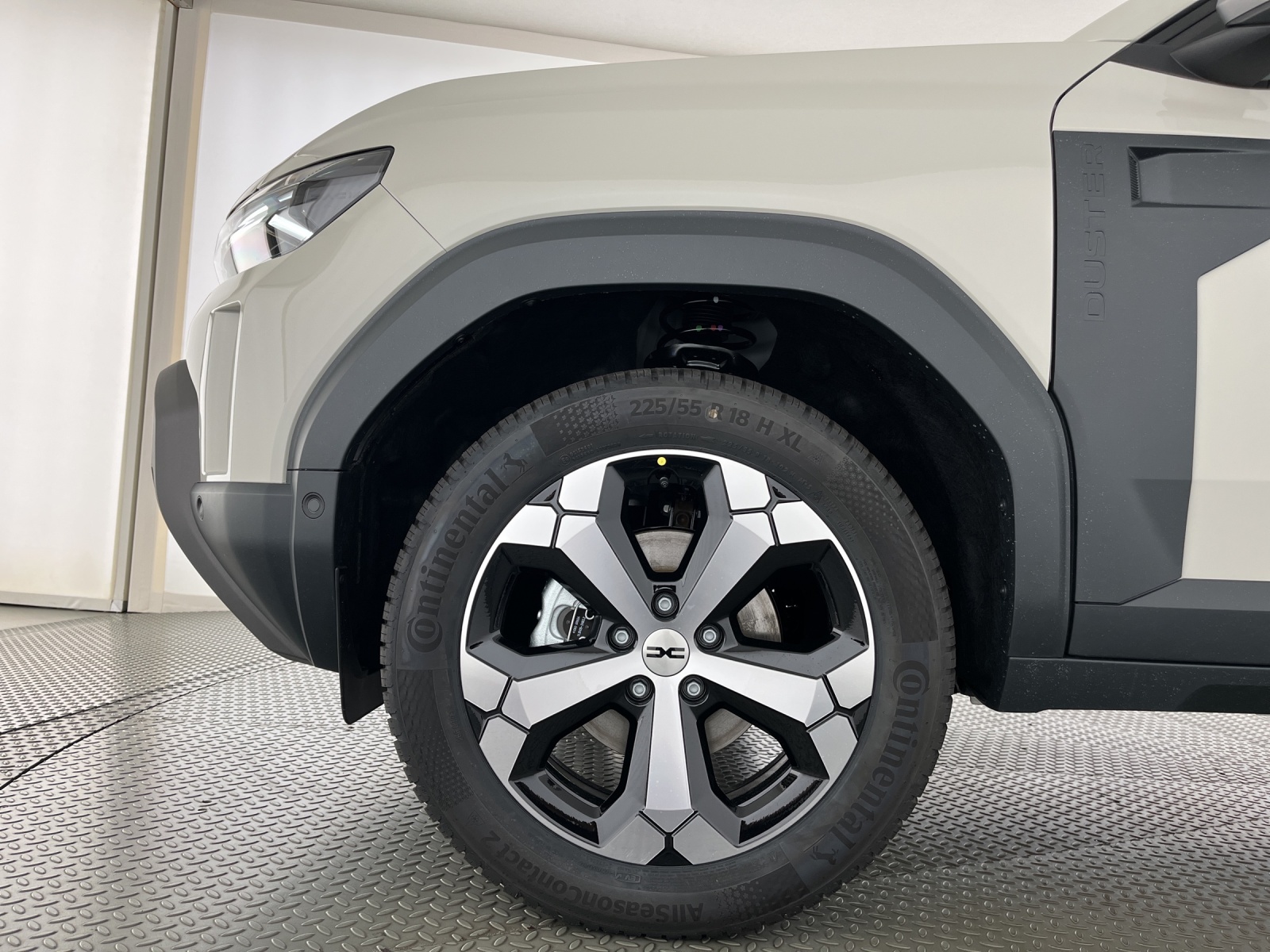 DACIA Duster 1.2 Hybrid Journey 4WD-image-5