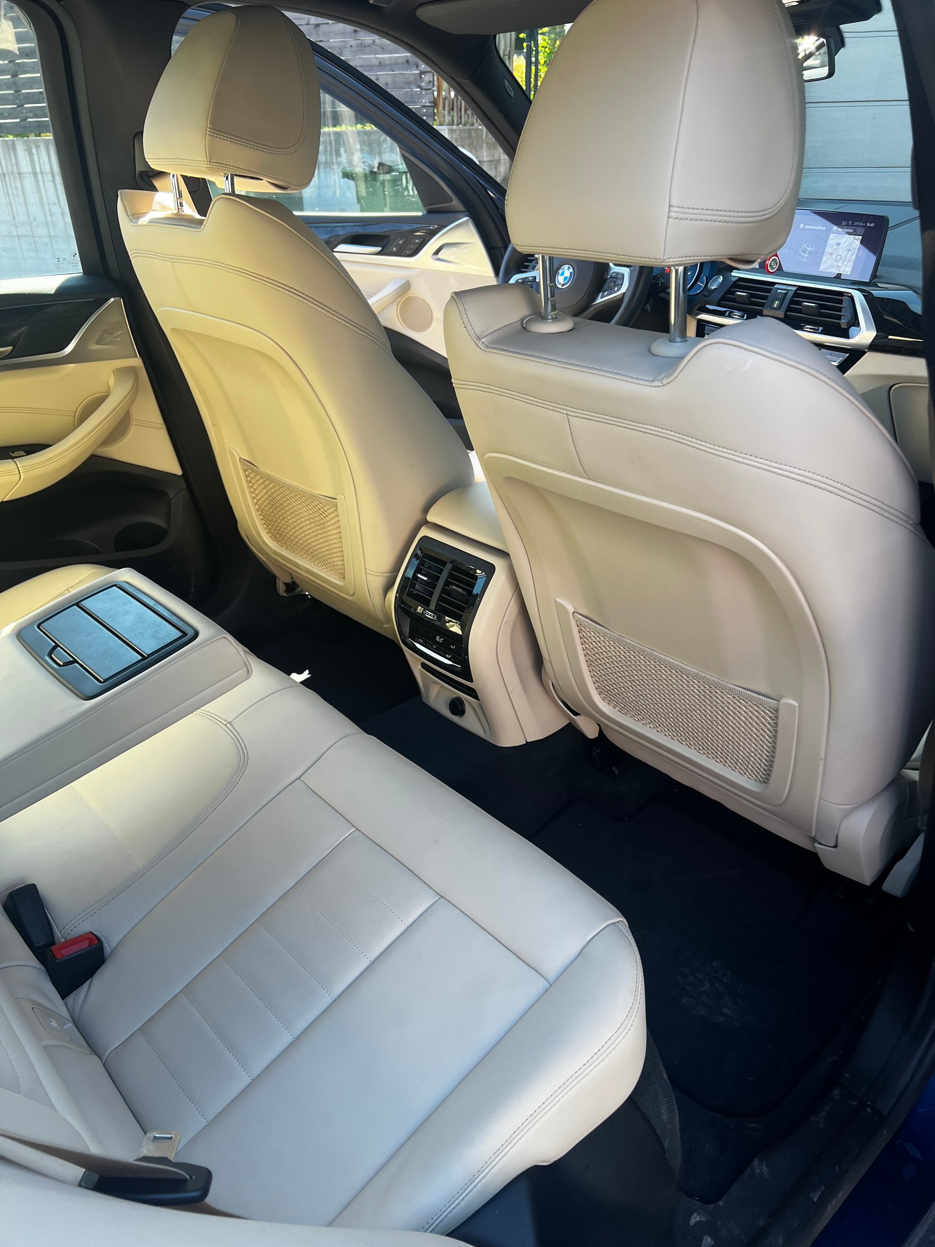 BMW 30d xDrive-image-5
