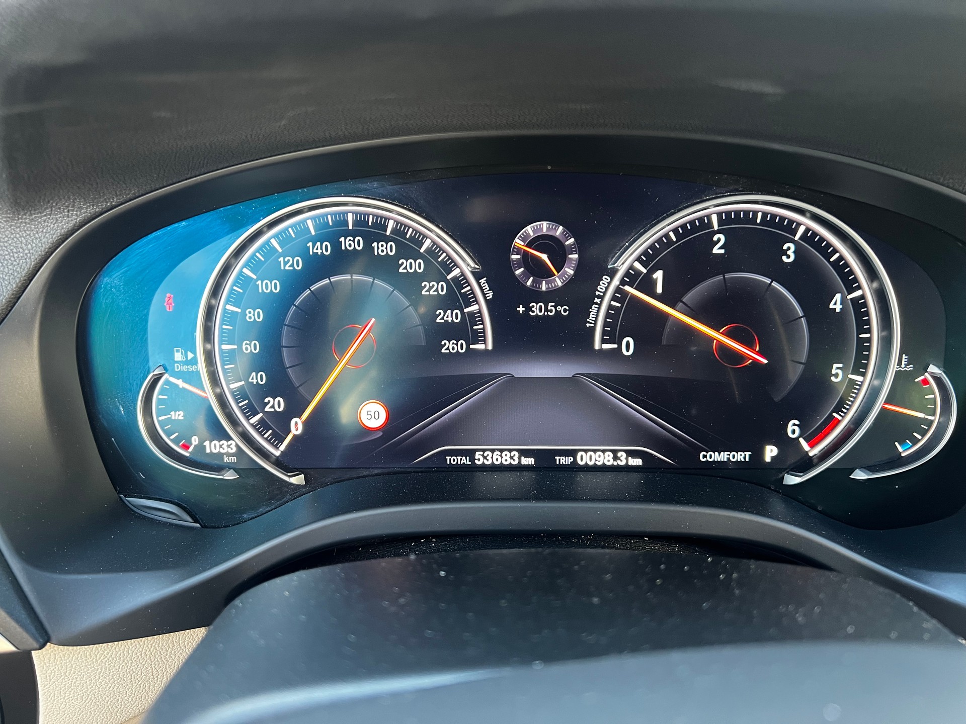 BMW 30d xDrive-image-4