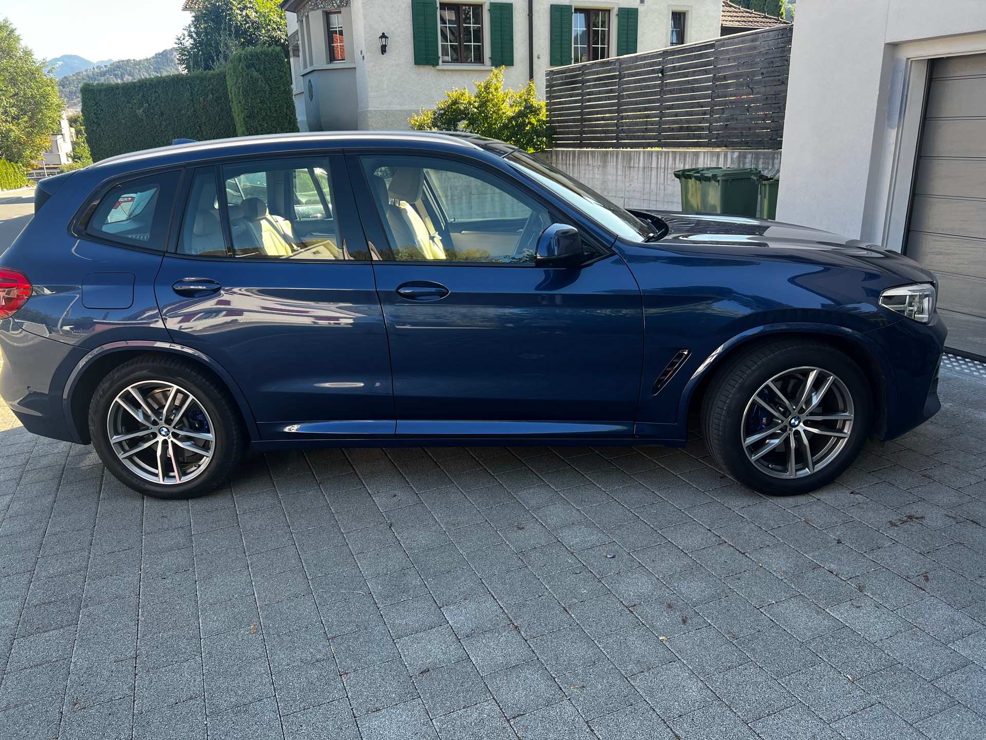 BMW 30d xDrive-image-2