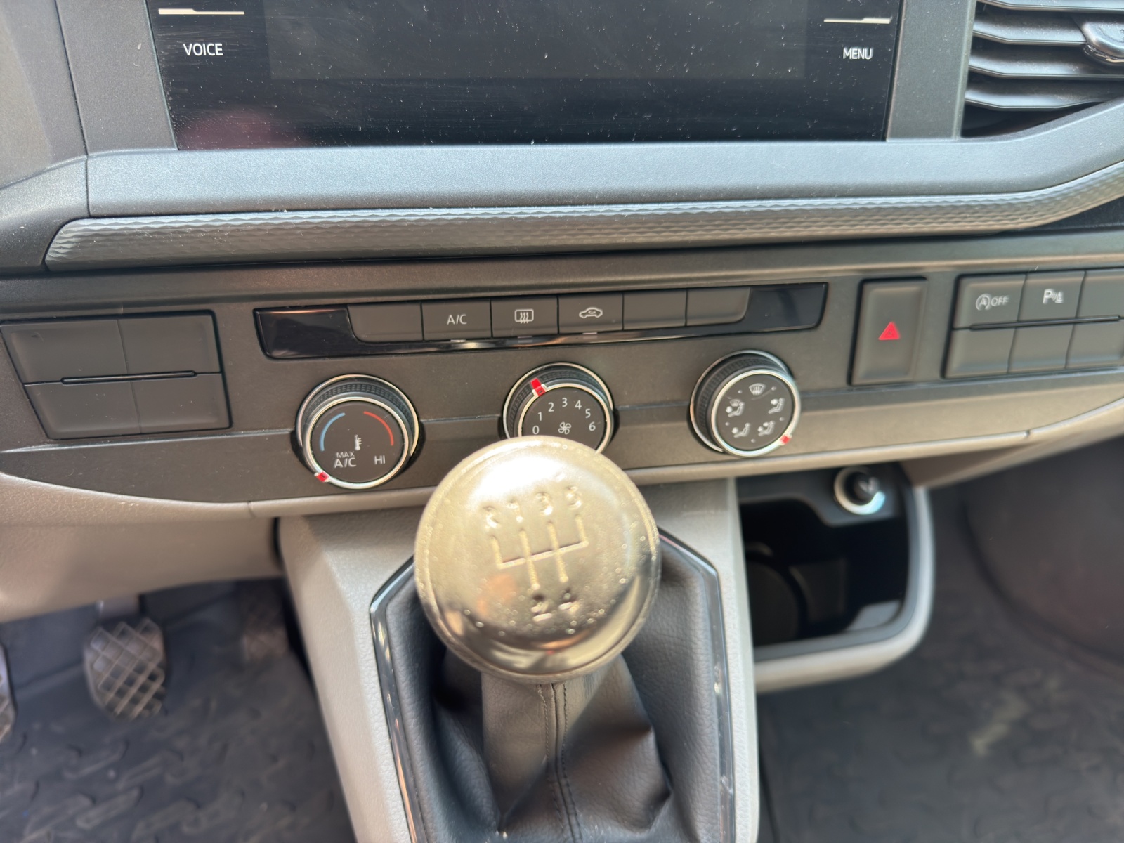 VW T6.1 2.0 TDI-image-8