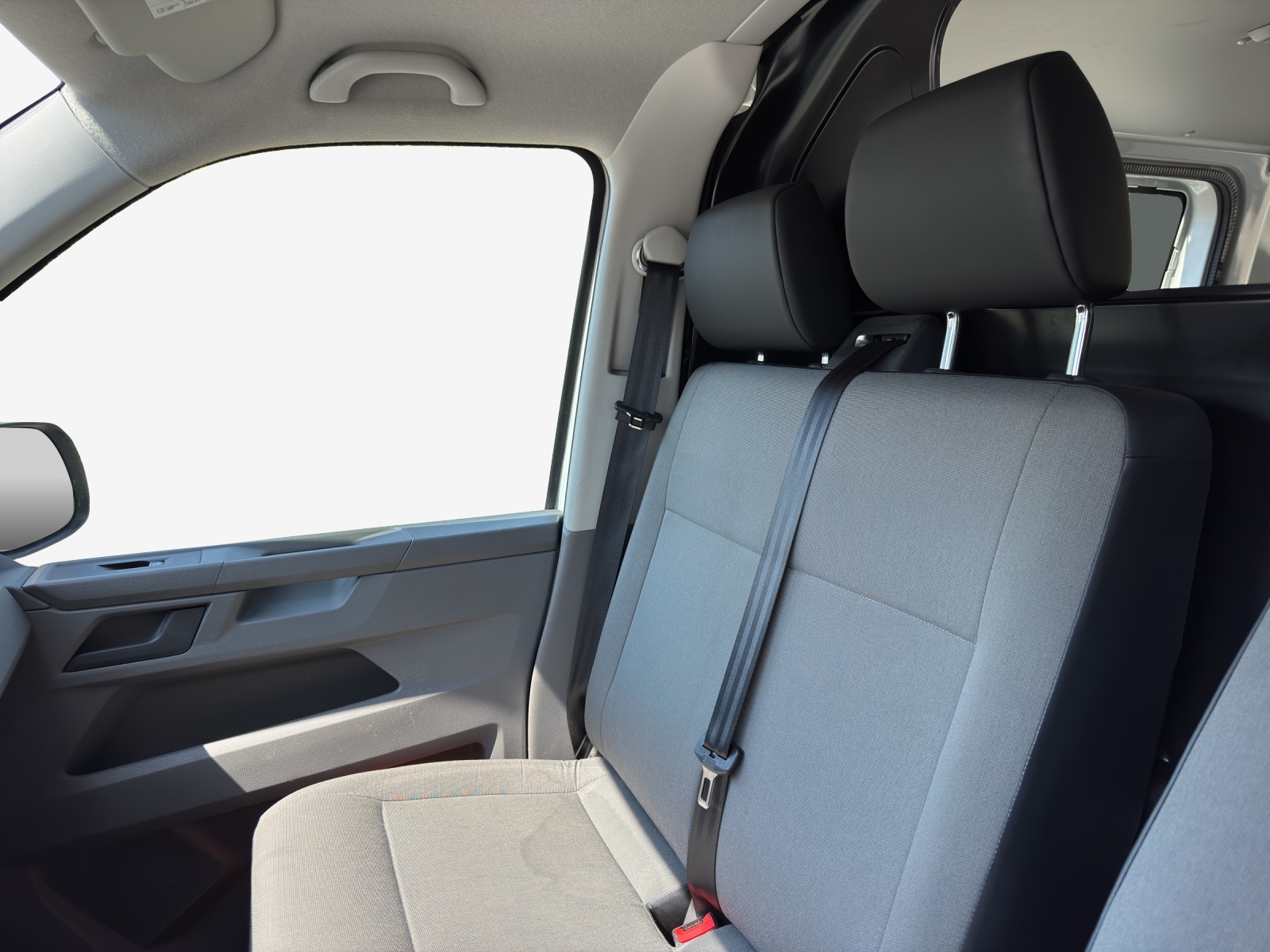 VW T6.1 2.0 TDI-image-11