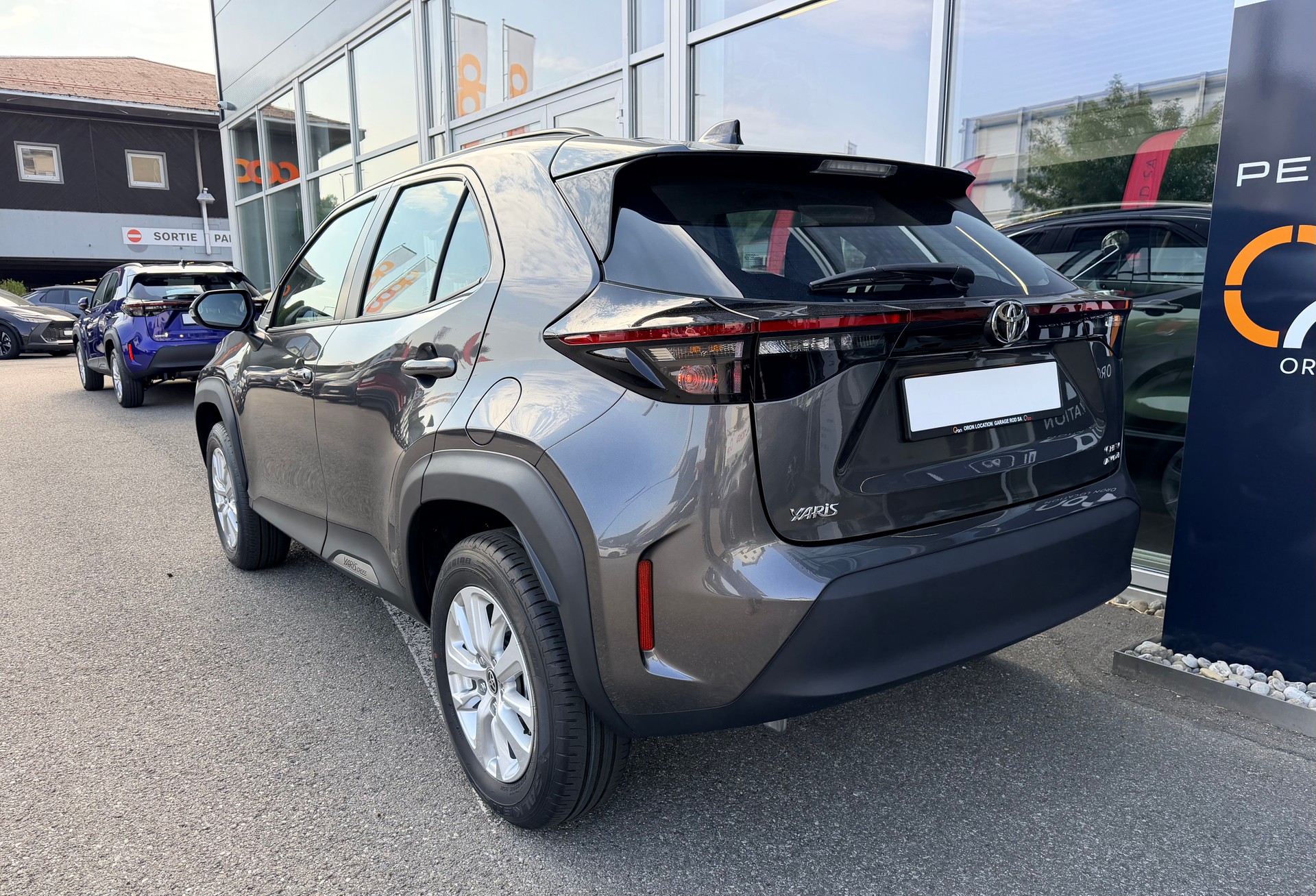 TOYOTA Yaris Cross 1.5 Comfort AWDi e-CVT-image-5