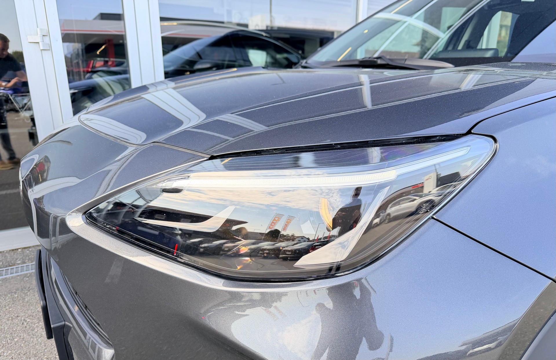 TOYOTA Yaris Cross 1.5 Comfort AWDi e-CVT-image-2