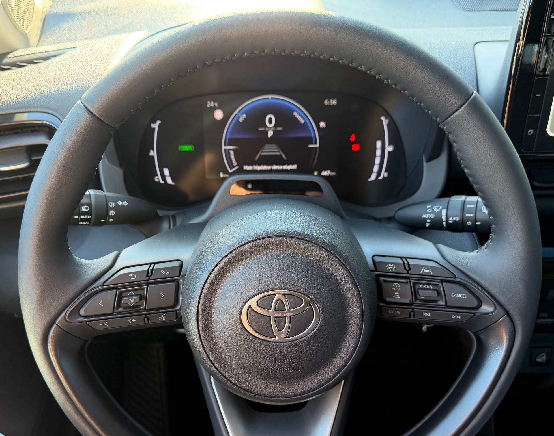 TOYOTA Yaris Cross 1.5 Comfort AWDi e-CVT-image-15