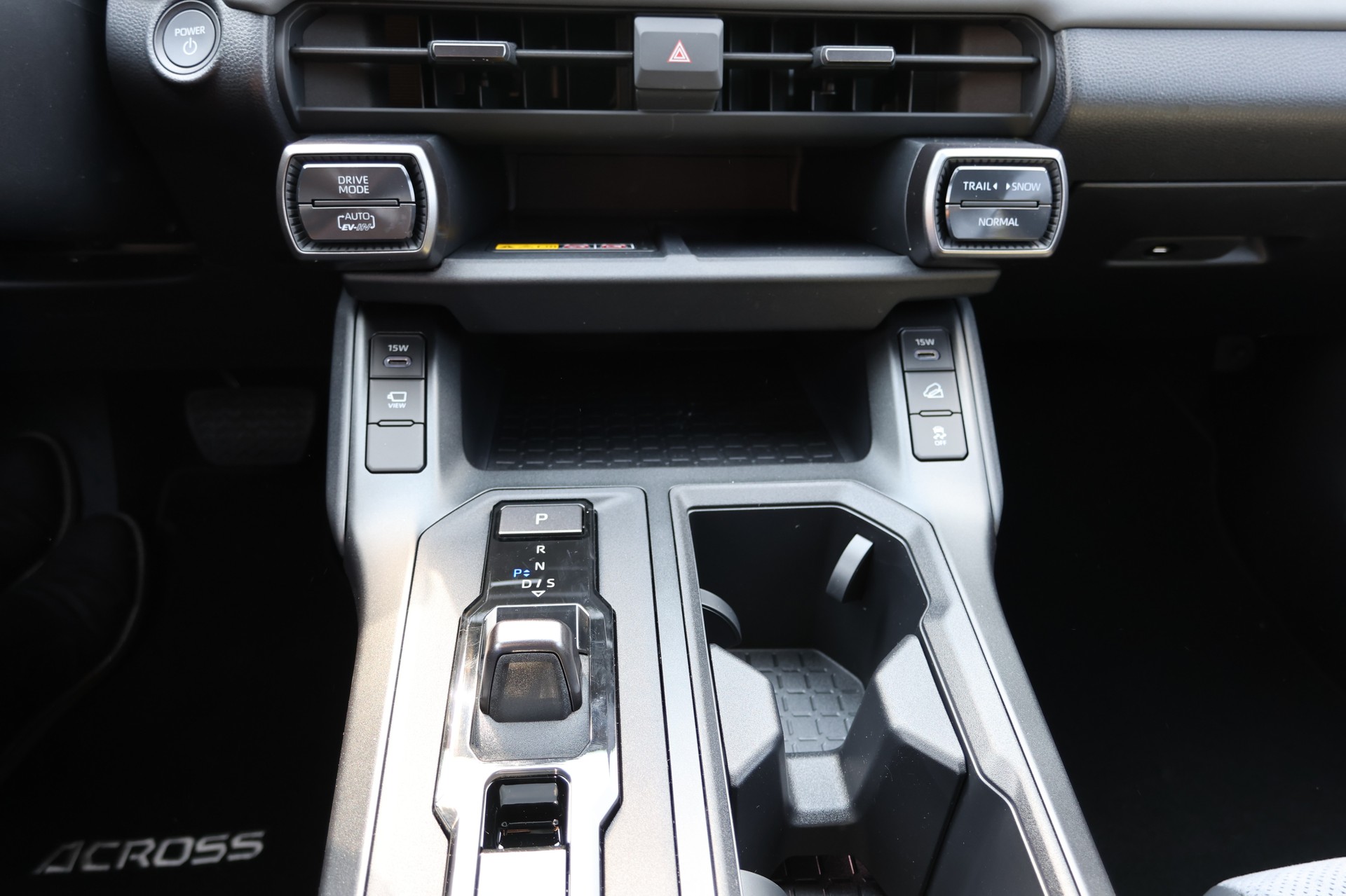 SUZUKI Across 2.5 Plug-in-Hybrid Compact Top E-CVT-image-9