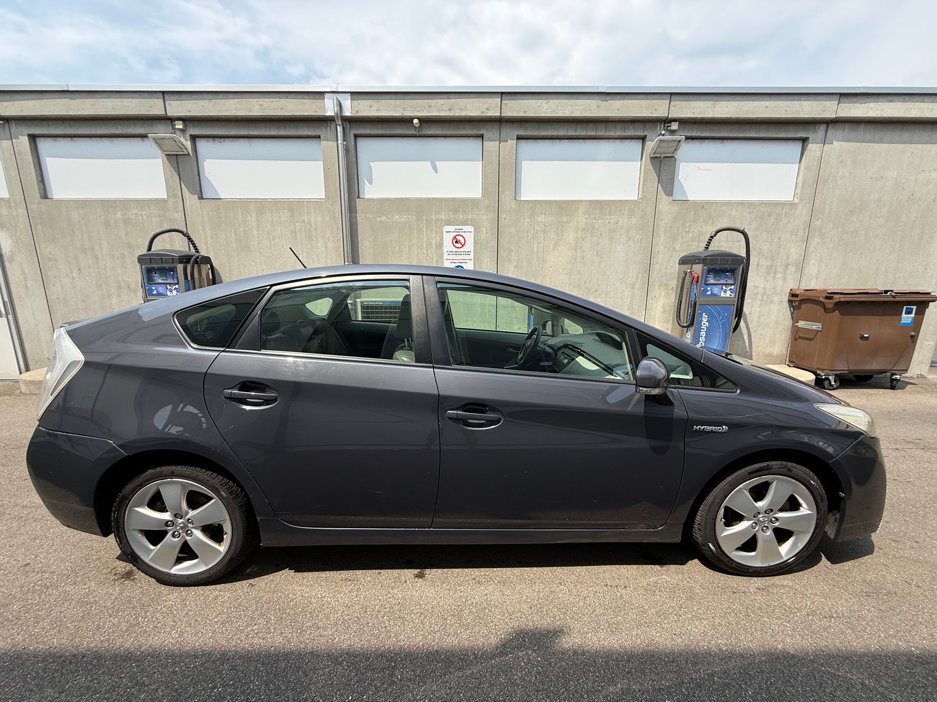 TOYOTA Prius 1.8 16V HSD Sol Premium *Lederausstattung *Gut Fahrbar-image-3