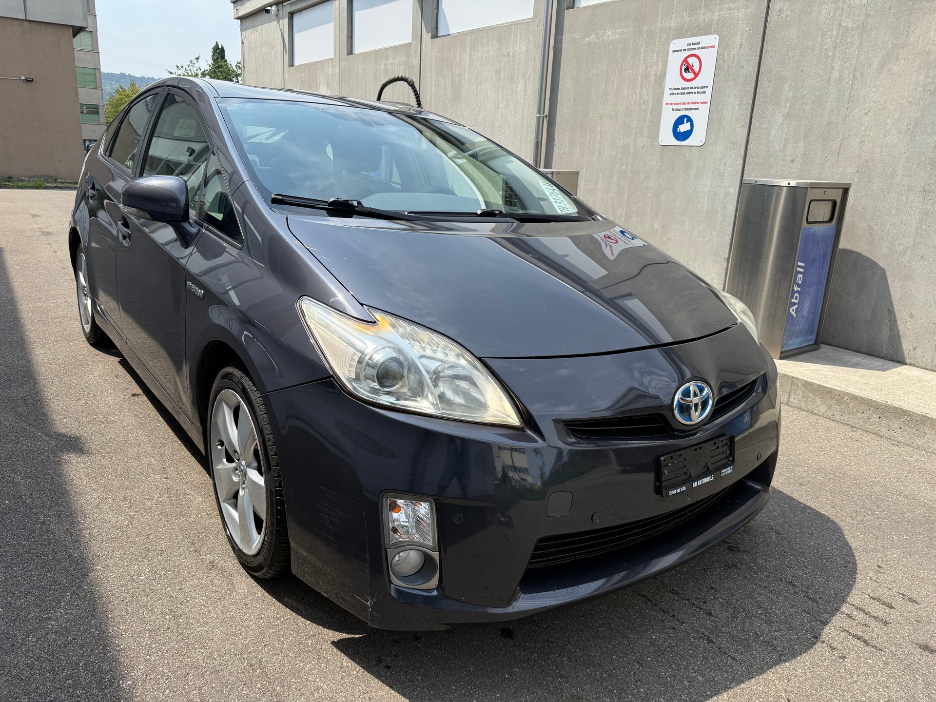 TOYOTA Prius 1.8 16V HSD Sol Premium *Lederausstattung *Gut Fahrbar-image-2