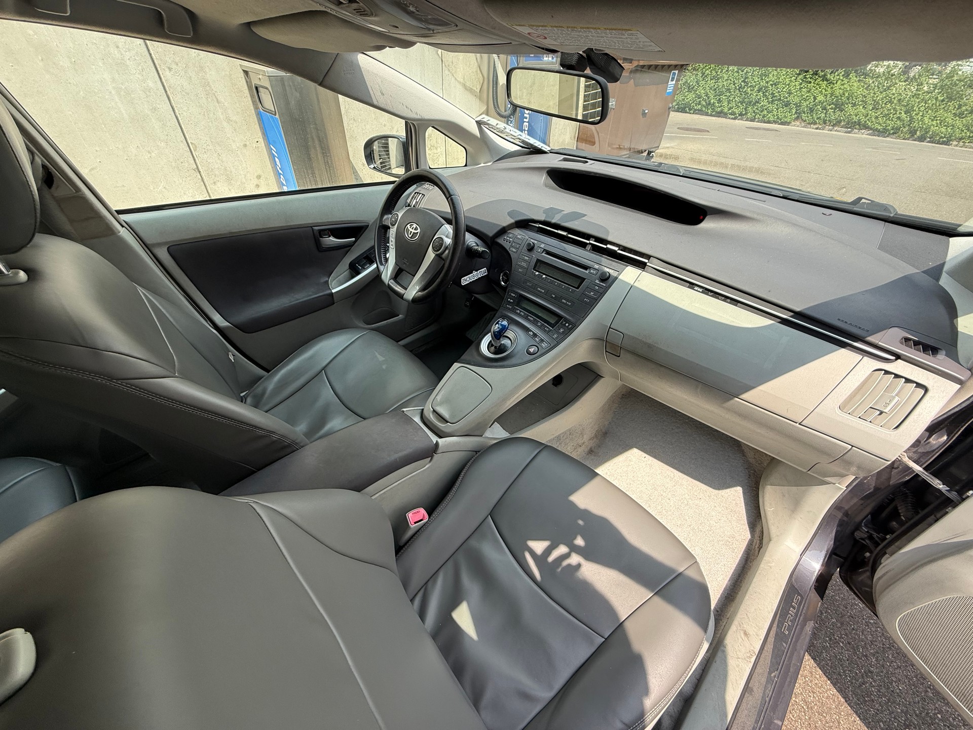 TOYOTA Prius 1.8 16V HSD Sol Premium *Lederausstattung *Gut Fahrbar-image-15