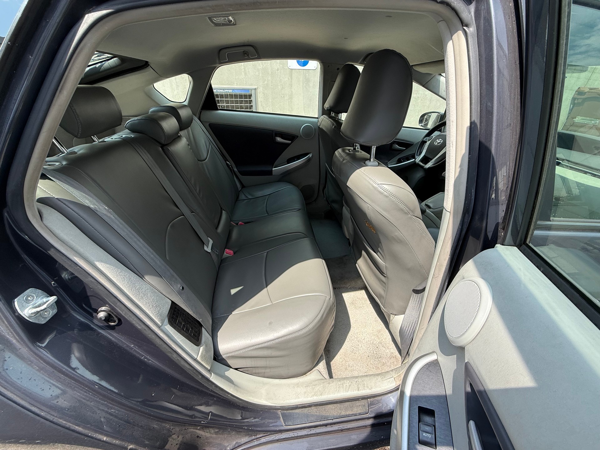 TOYOTA Prius 1.8 16V HSD Sol Premium *Lederausstattung *Gut Fahrbar-image-12
