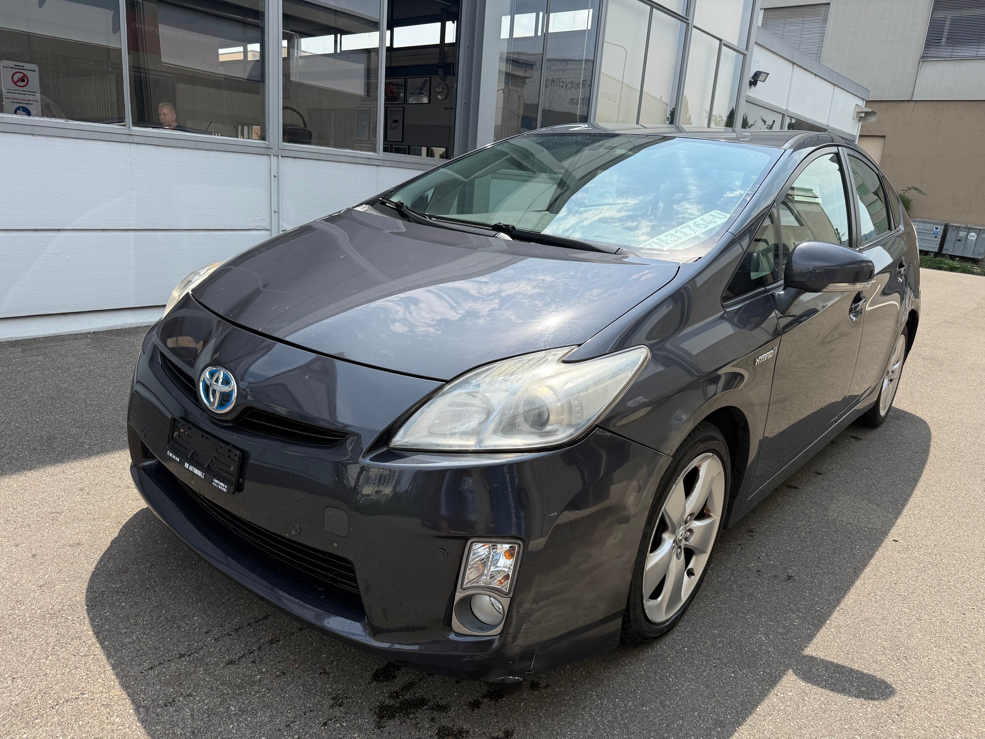 TOYOTA Prius 1.8 16V HSD Sol Premium *Lederausstattung *Gut Fahrbar-image-0
