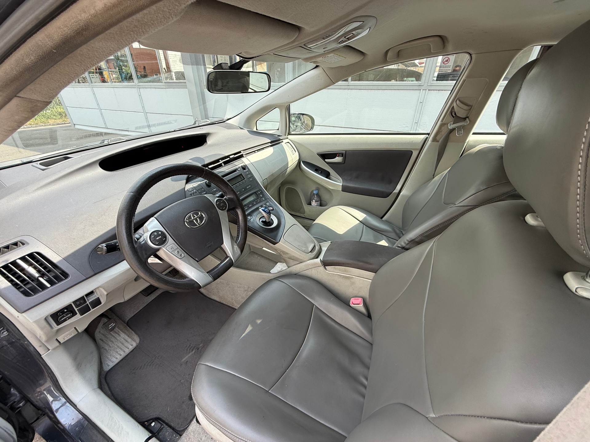 TOYOTA Prius 1.8 16V HSD Sol Premium *Lederausstattung *Gut Fahrbar-image-9