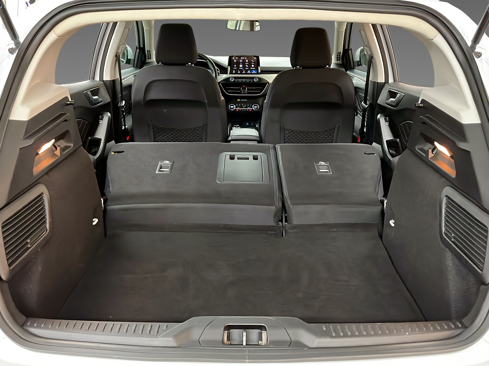 FORD Focus 1.0i EcoB 125 Trend+-image-13
