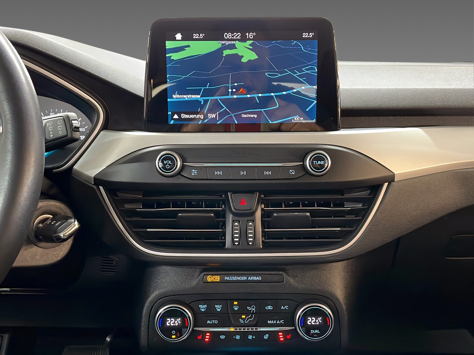 FORD Focus 1.0i EcoB 125 Trend+-image-8