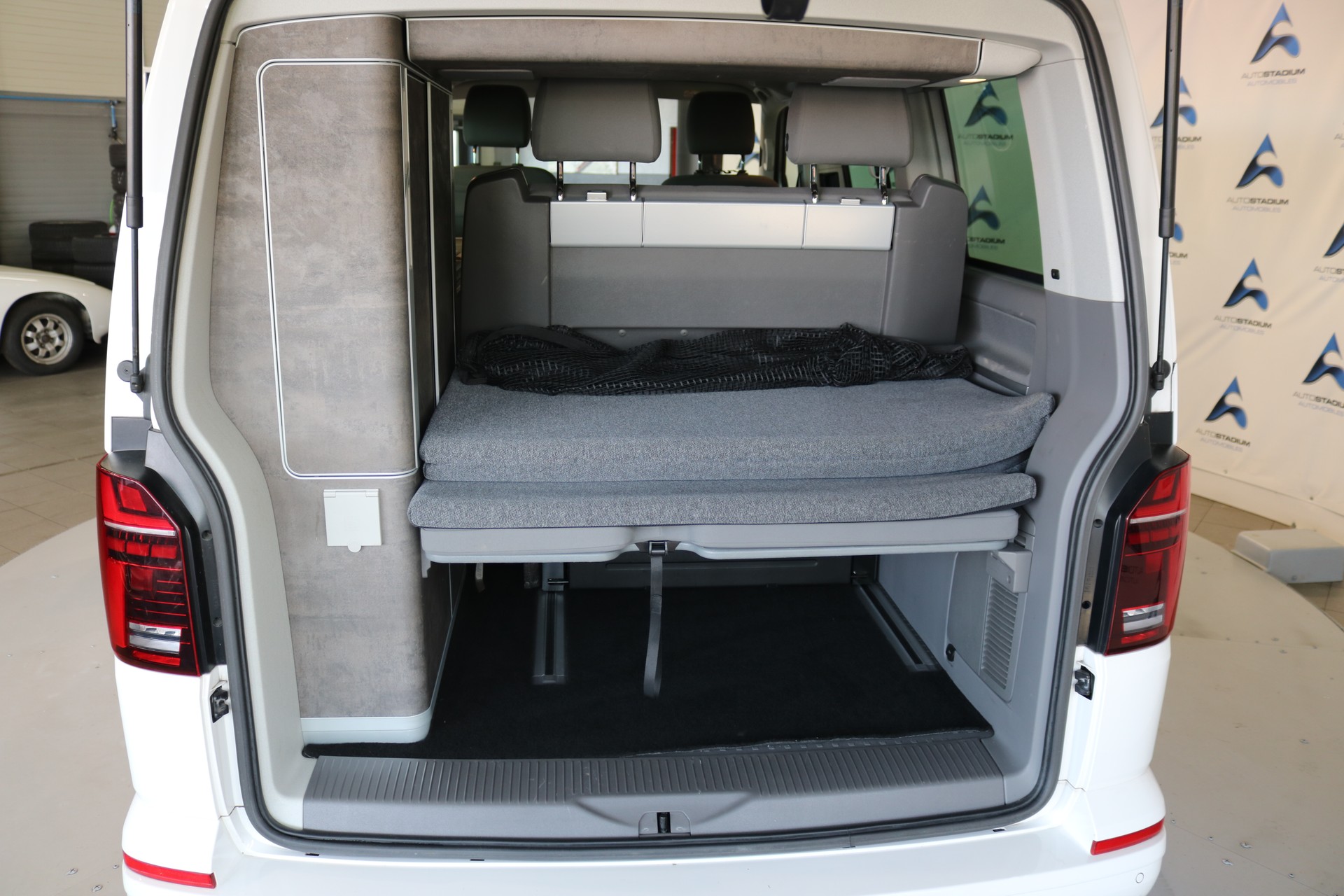 VW T6.1 California 2.0 TDI Ocean DSG-image-4