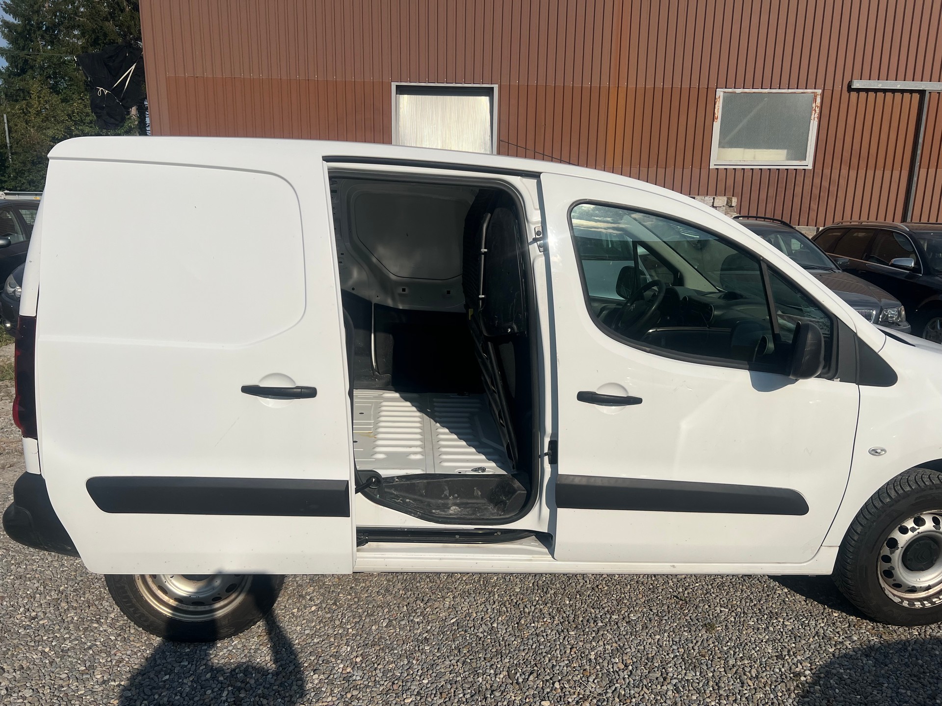 CITROEN Berlingo 1.6 VTi 98 Business-image-6