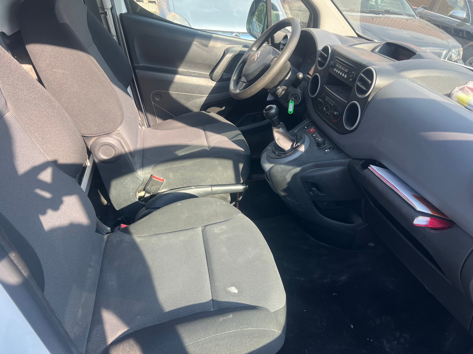 CITROEN Berlingo 1.6 VTi 98 Business-image-8