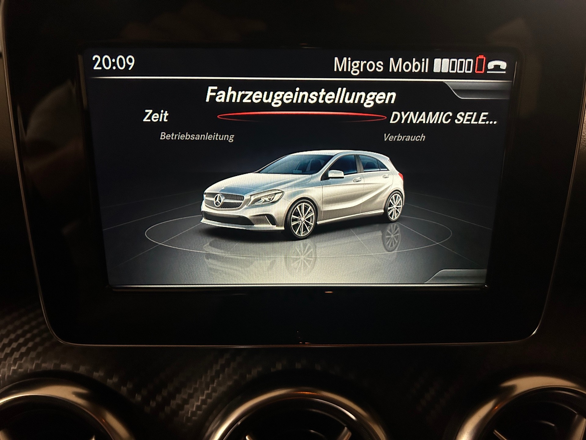 MERCEDES-BENZ A 200 AMG Line 7G-DCT -CH Fahrzeug mit Gratisservice--image-14