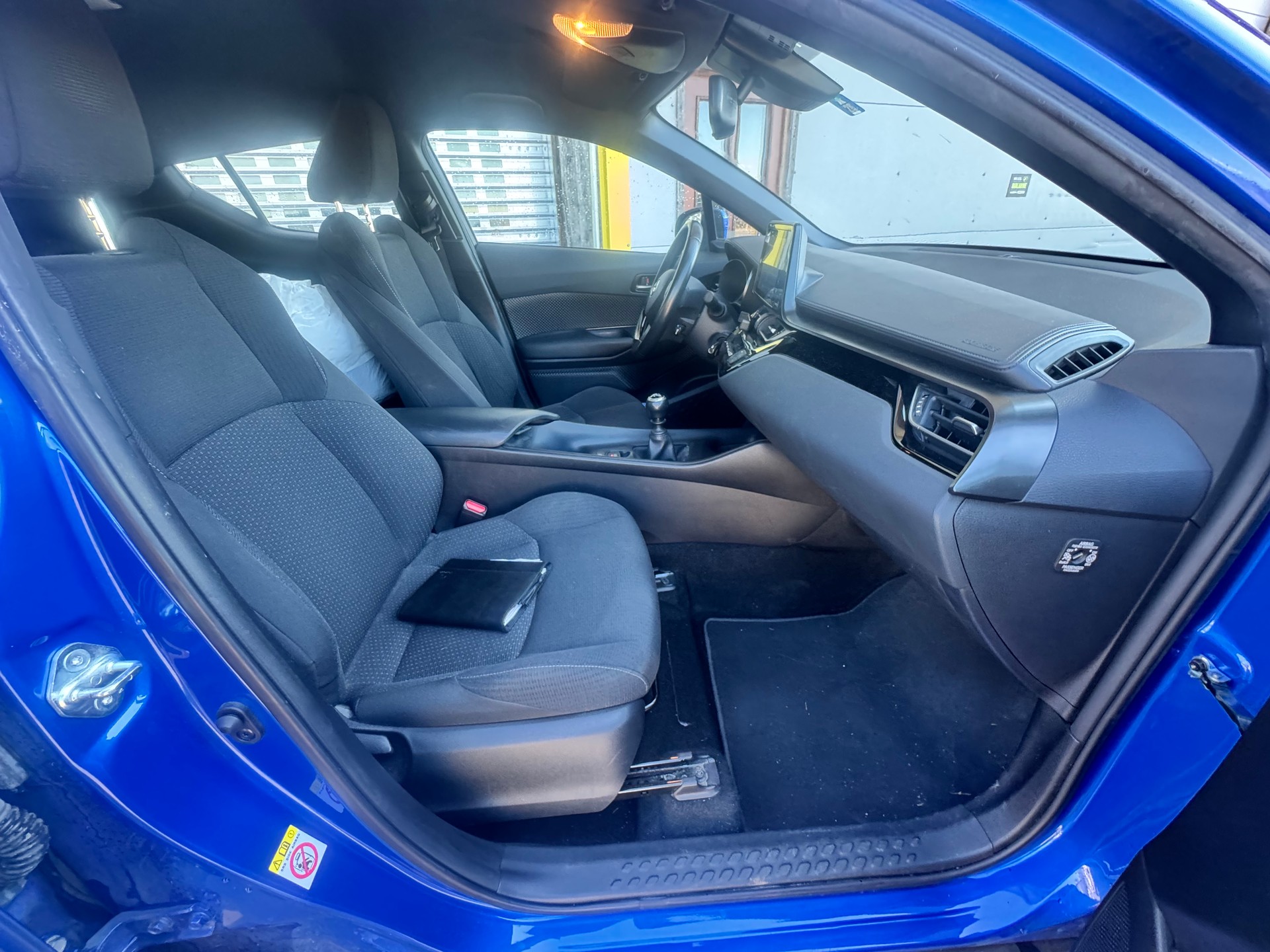 TOYOTA C-HR 1.2 Turbo Comfort-image-9