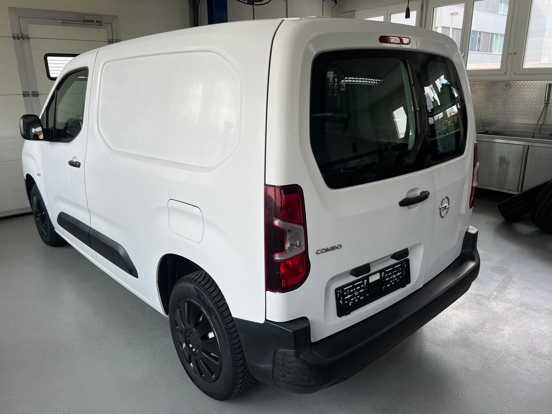 OPEL Combo 1.2 Benzin-image-2