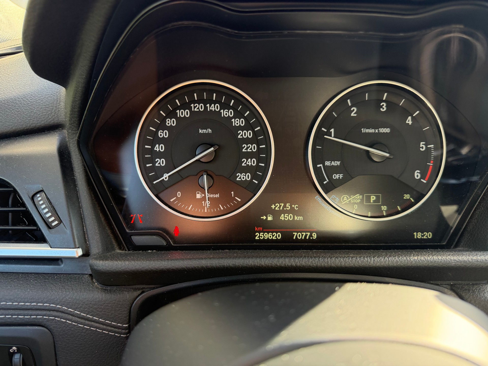 BMW 220d xDrive Active Tourer Steptronic-image-7