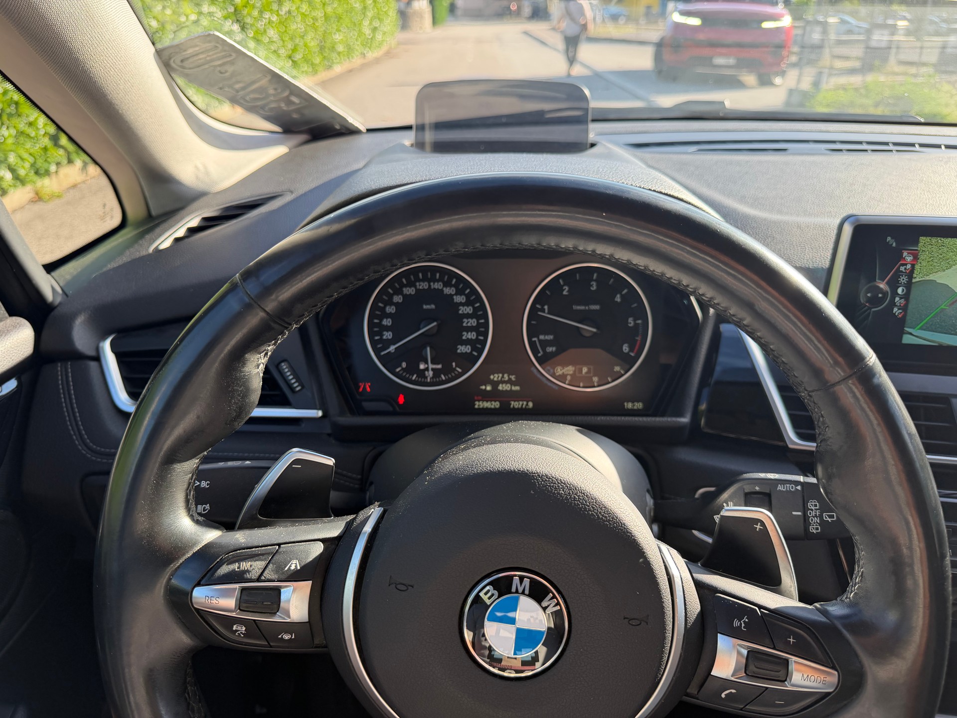 BMW 220d xDrive Active Tourer Steptronic-image-9
