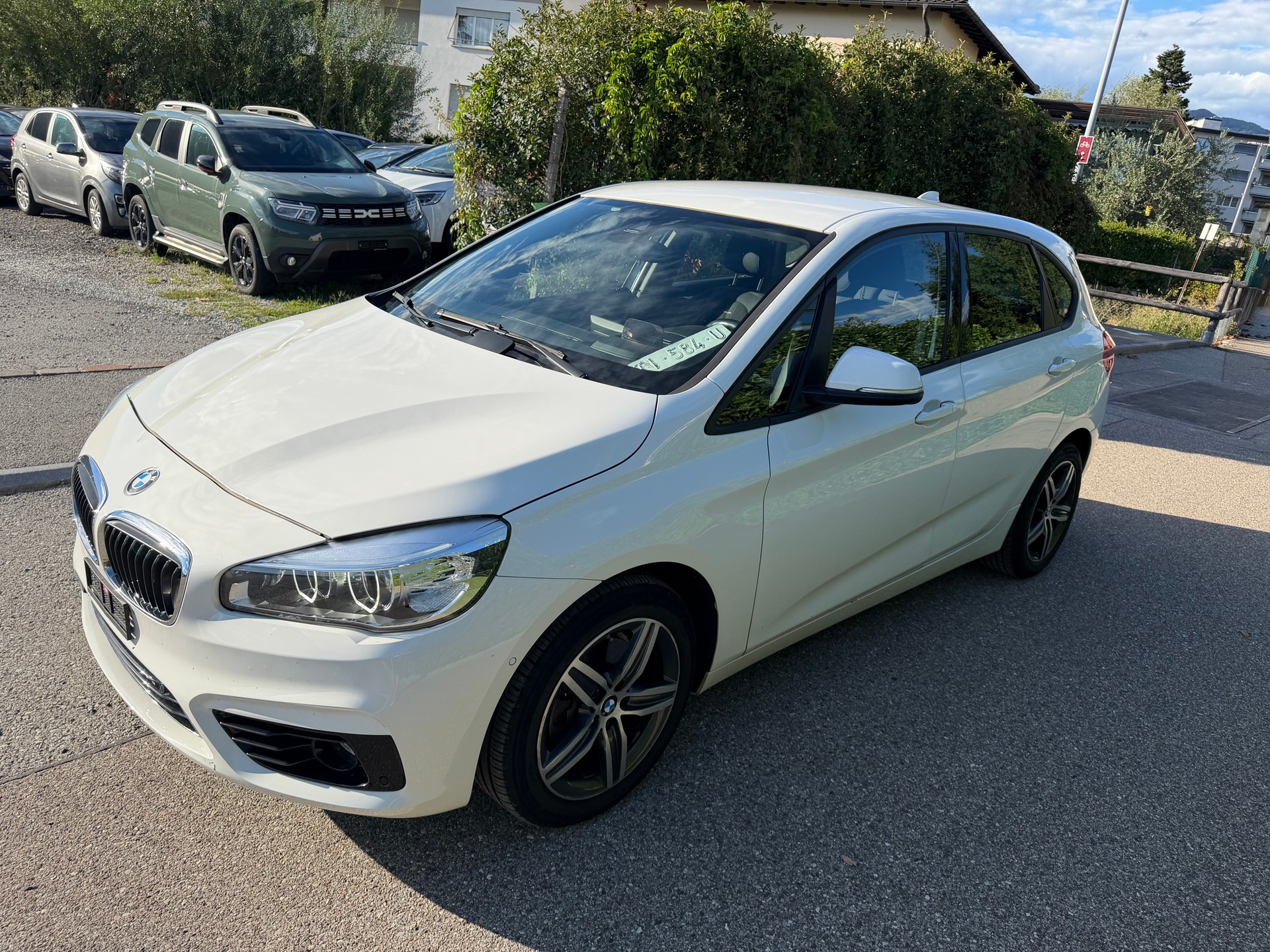 BMW 220d xDrive Active Tourer Steptronic-image-1