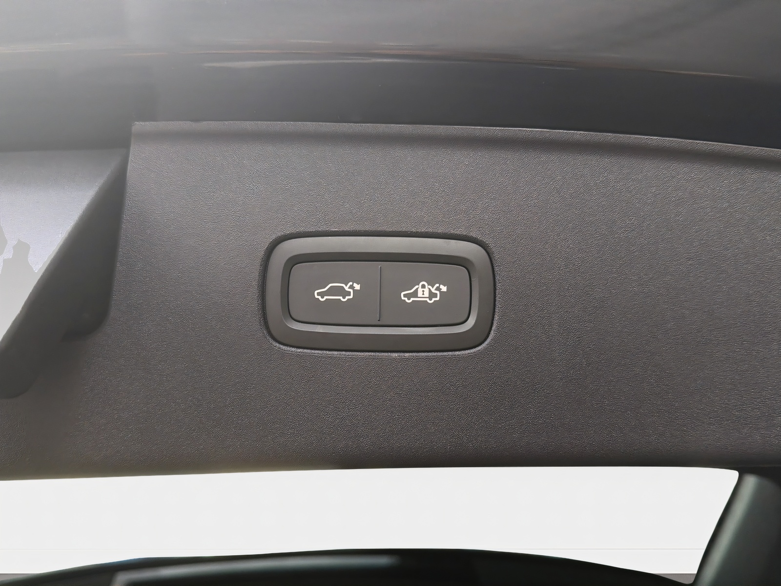 VOLVO EX90 Twin Plus AWD-image-22