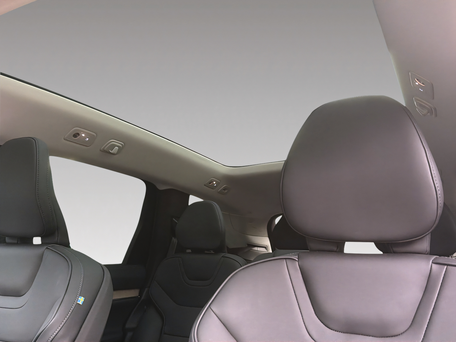 VOLVO EX90 Twin Plus AWD-image-6