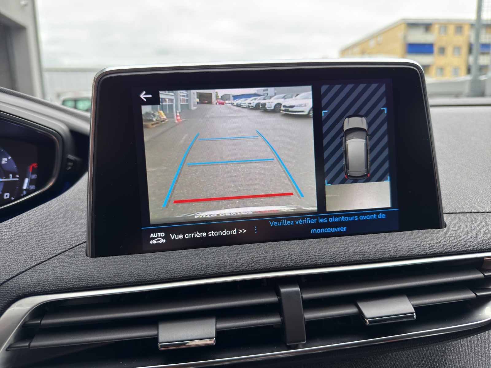 PEUGEOT 3008 1.2 PureTech Active EAT-image-27