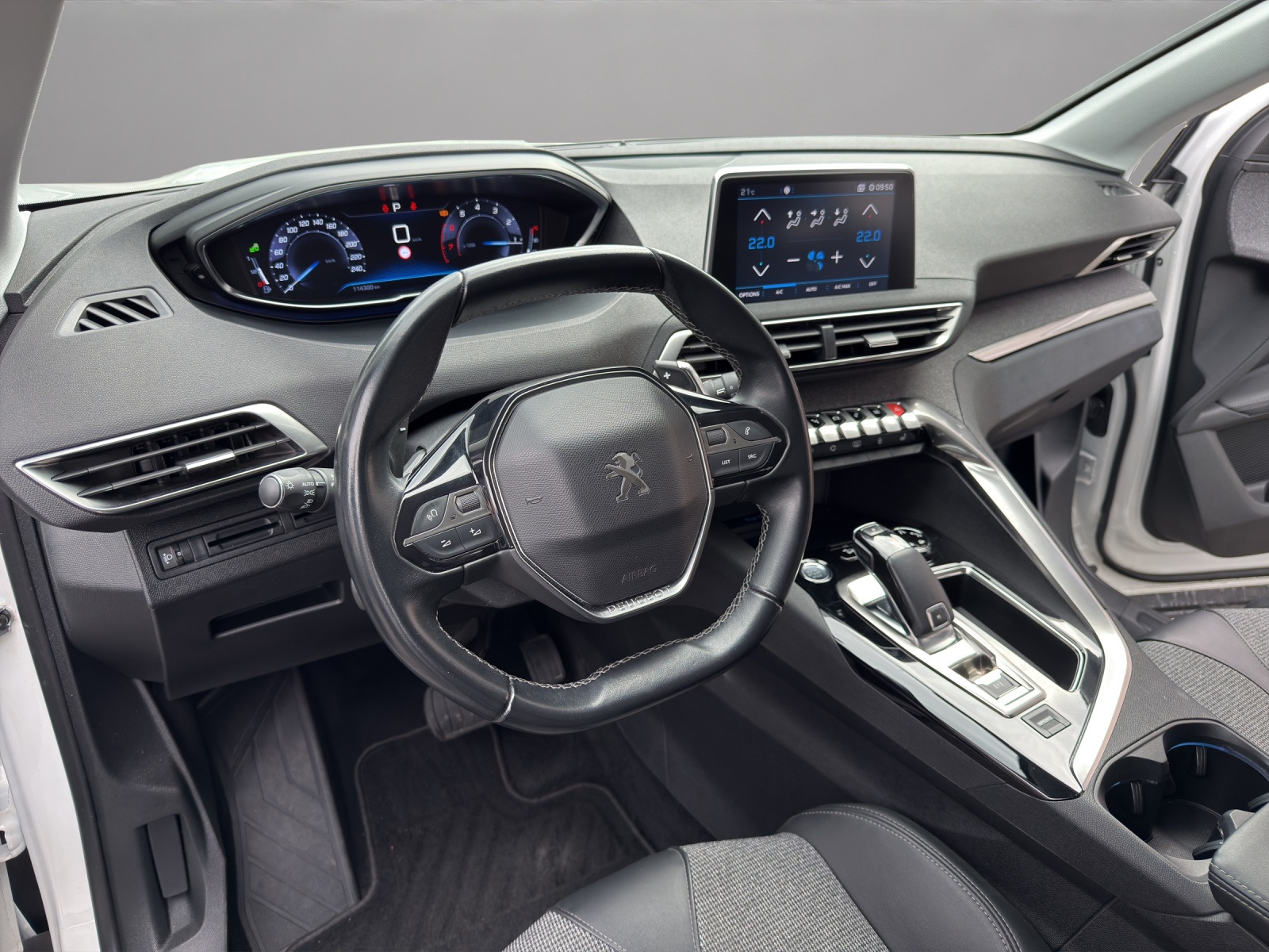 PEUGEOT 3008 1.2 PureTech Active EAT-image-9